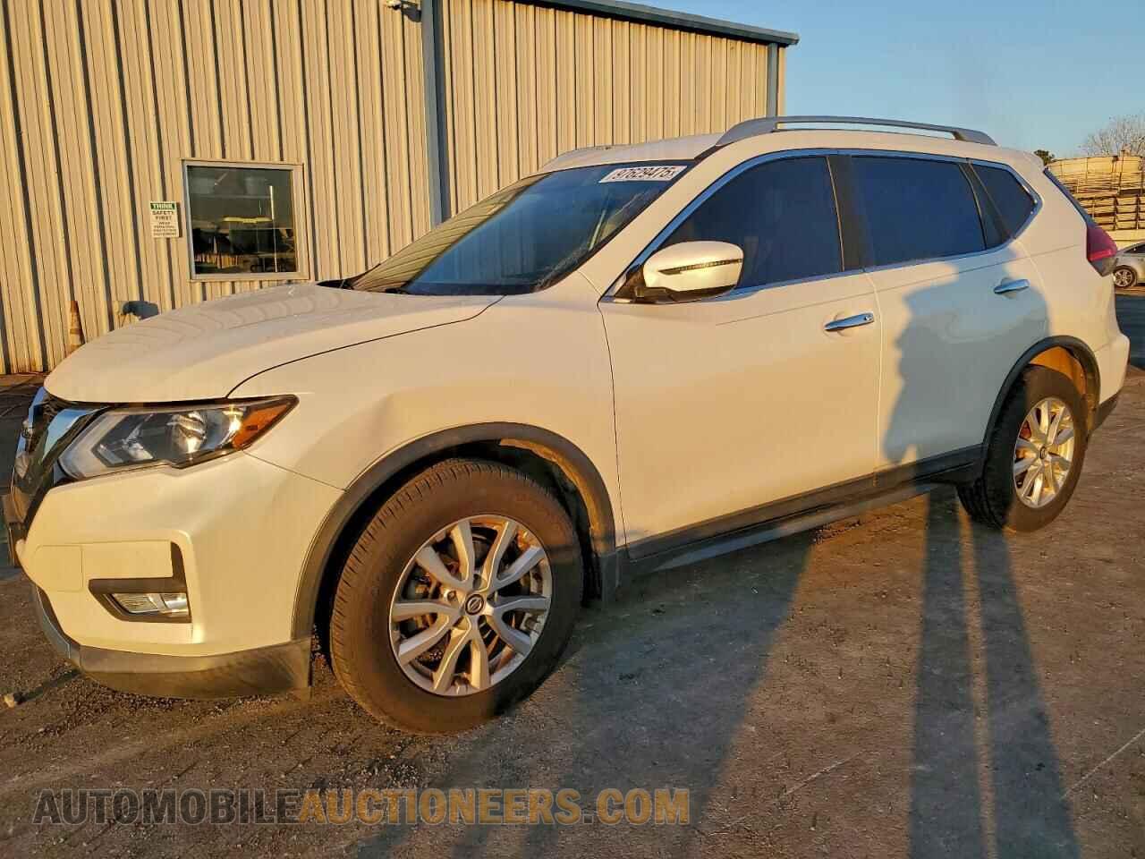KNMAT2MT7HP543442 NISSAN ROGUE 2017