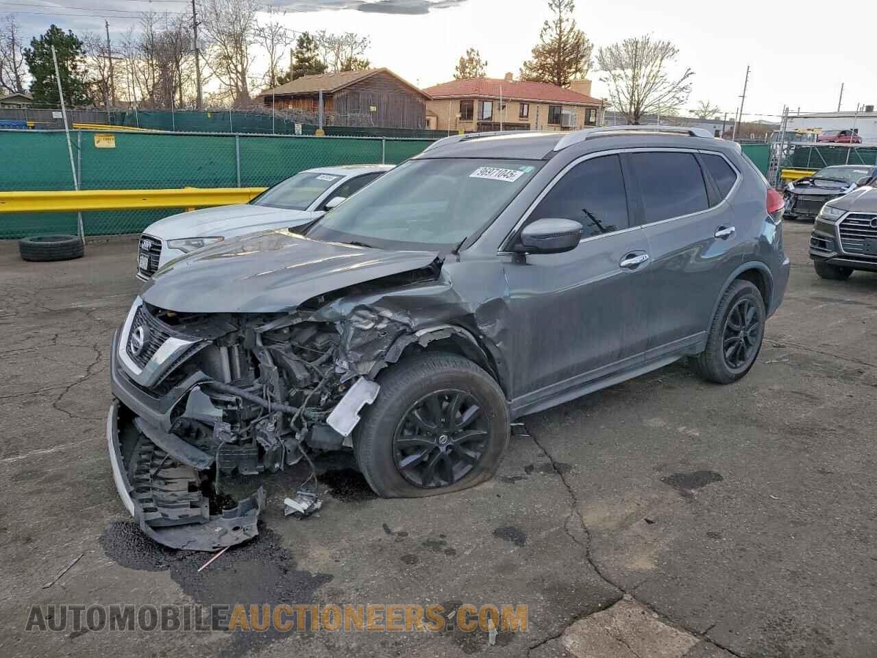 KNMAT2MT7HP547474 NISSAN ROGUE 2017