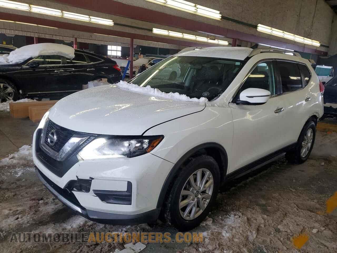 KNMAT2MT7HP548401 NISSAN ROGUE 2017