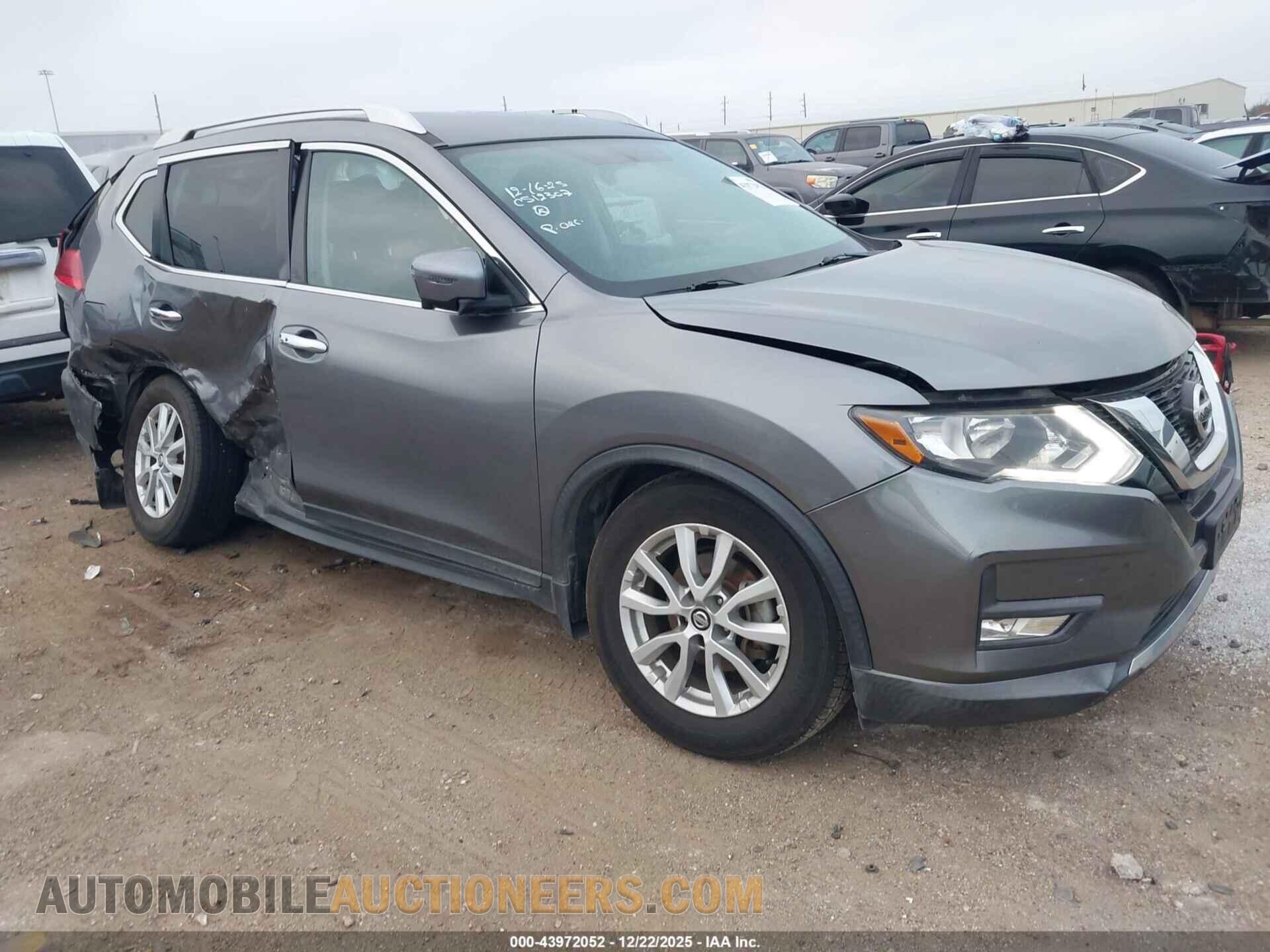 KNMAT2MT7HP550987 NISSAN ROGUE 2017