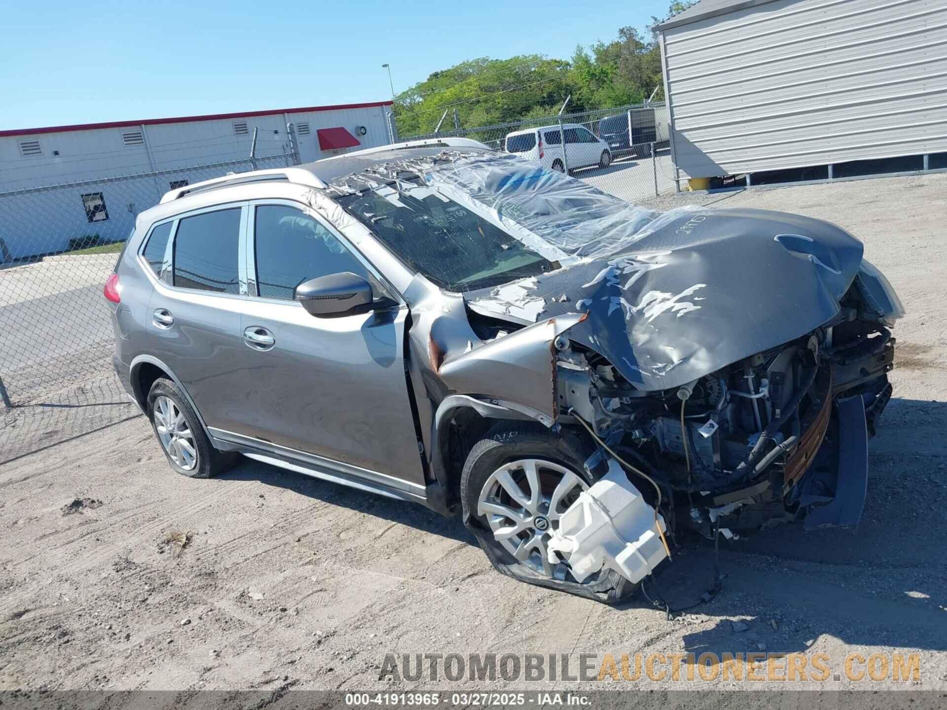 KNMAT2MT7HP559334 NISSAN ROGUE 2017