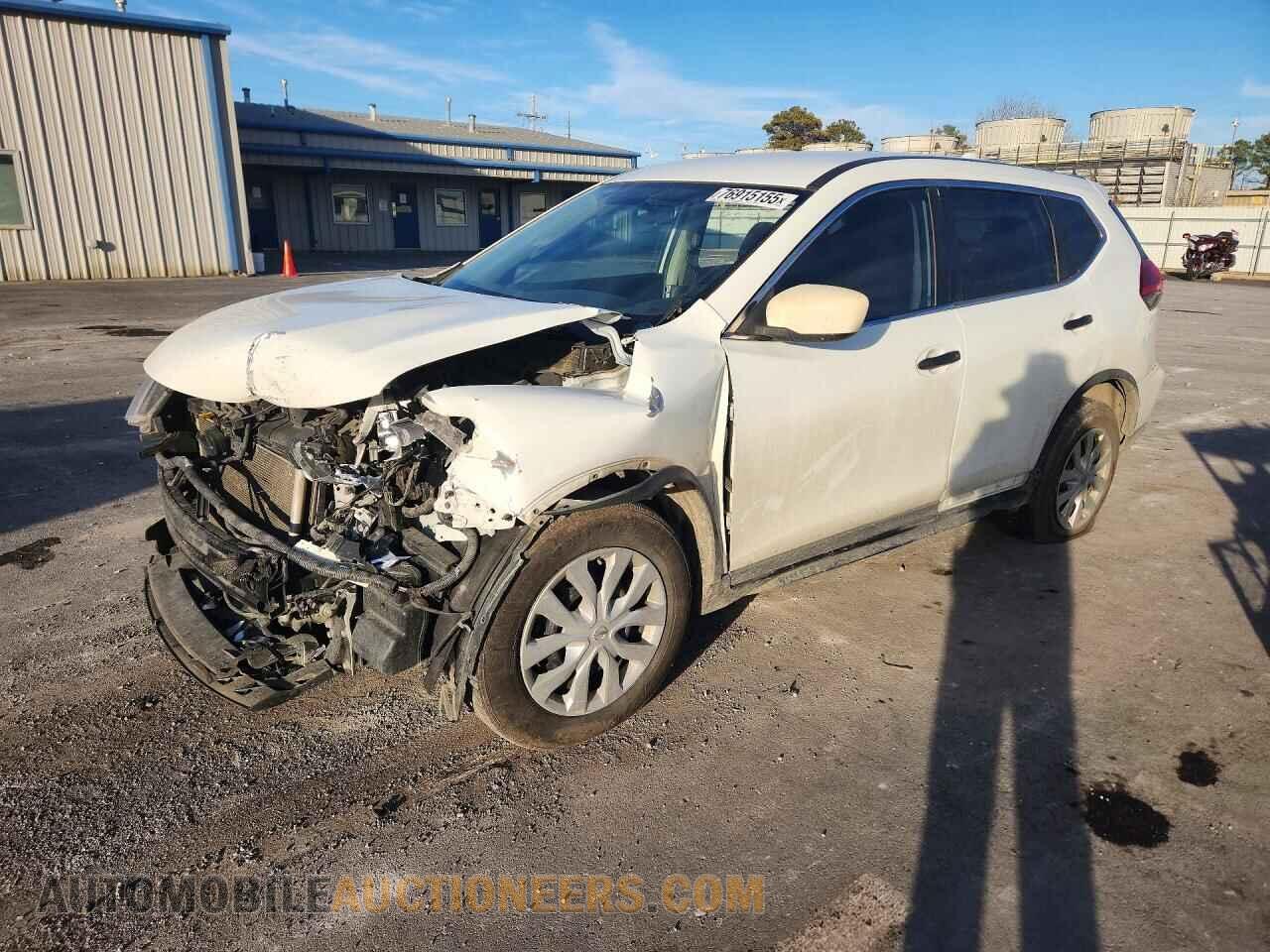 KNMAT2MT7HP562976 NISSAN ROGUE 2017