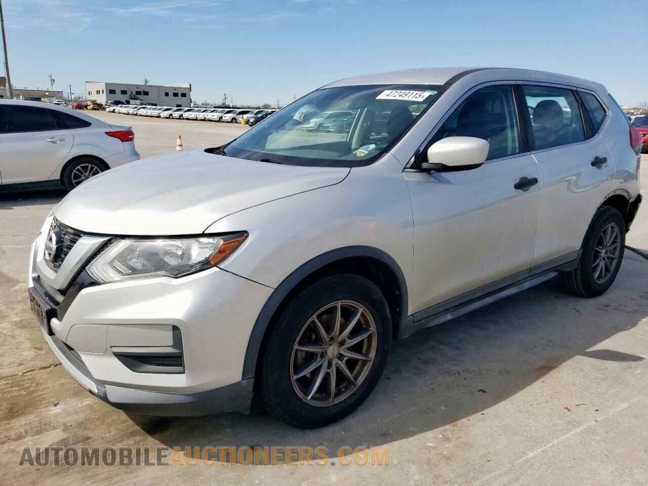 KNMAT2MT7HP567420 NISSAN ROGUE 2017