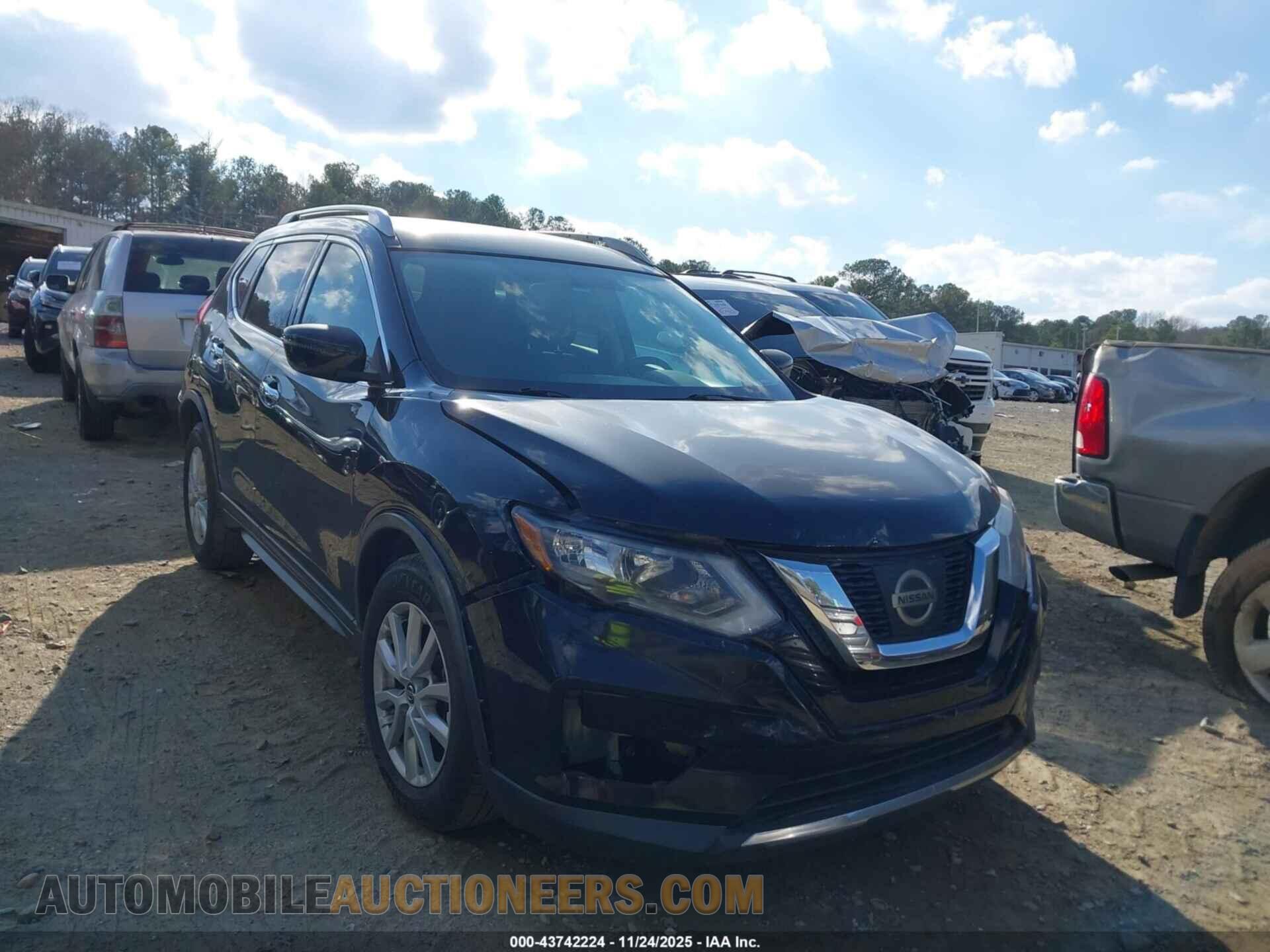 KNMAT2MT7HP572083 NISSAN ROGUE 2017