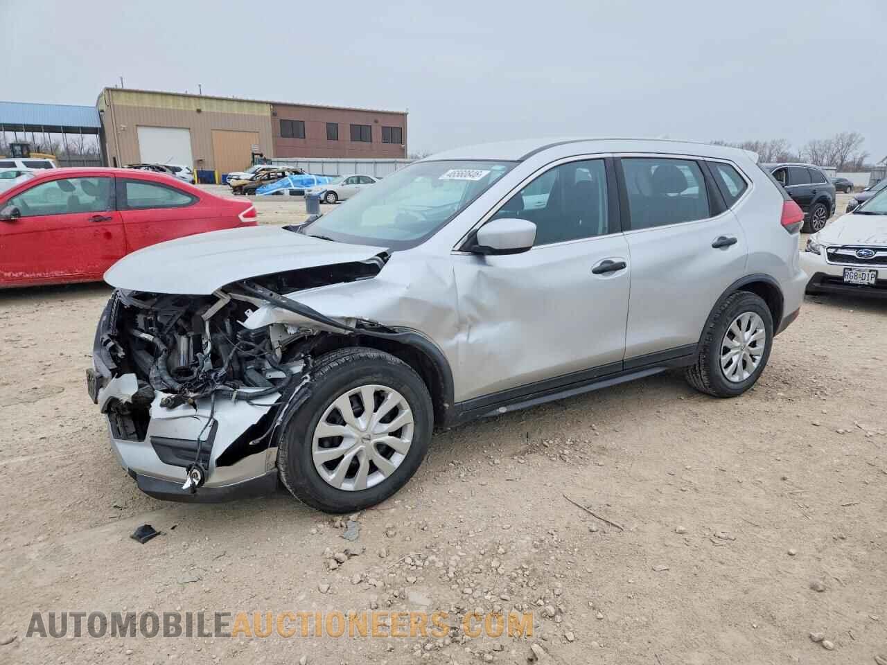 KNMAT2MT7HP573606 NISSAN ROGUE 2017