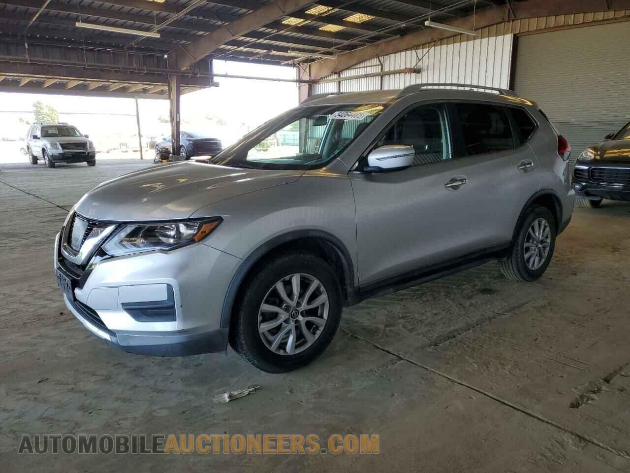 KNMAT2MT7HP586792 NISSAN ROGUE 2017