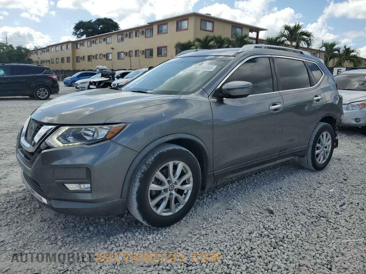 KNMAT2MT7HP609651 NISSAN ROGUE 2017