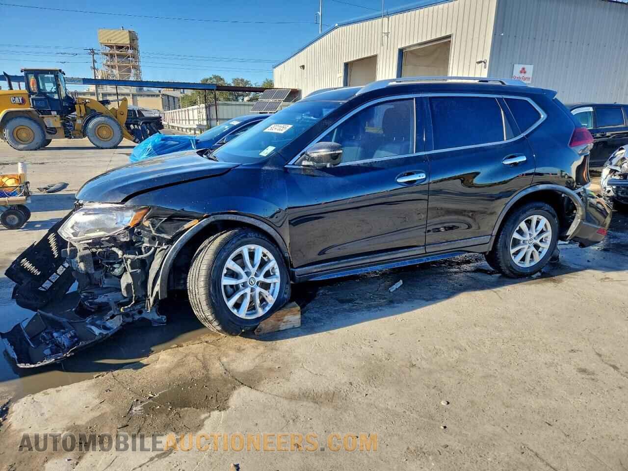 KNMAT2MT7JP513928 NISSAN ROGUE 2018
