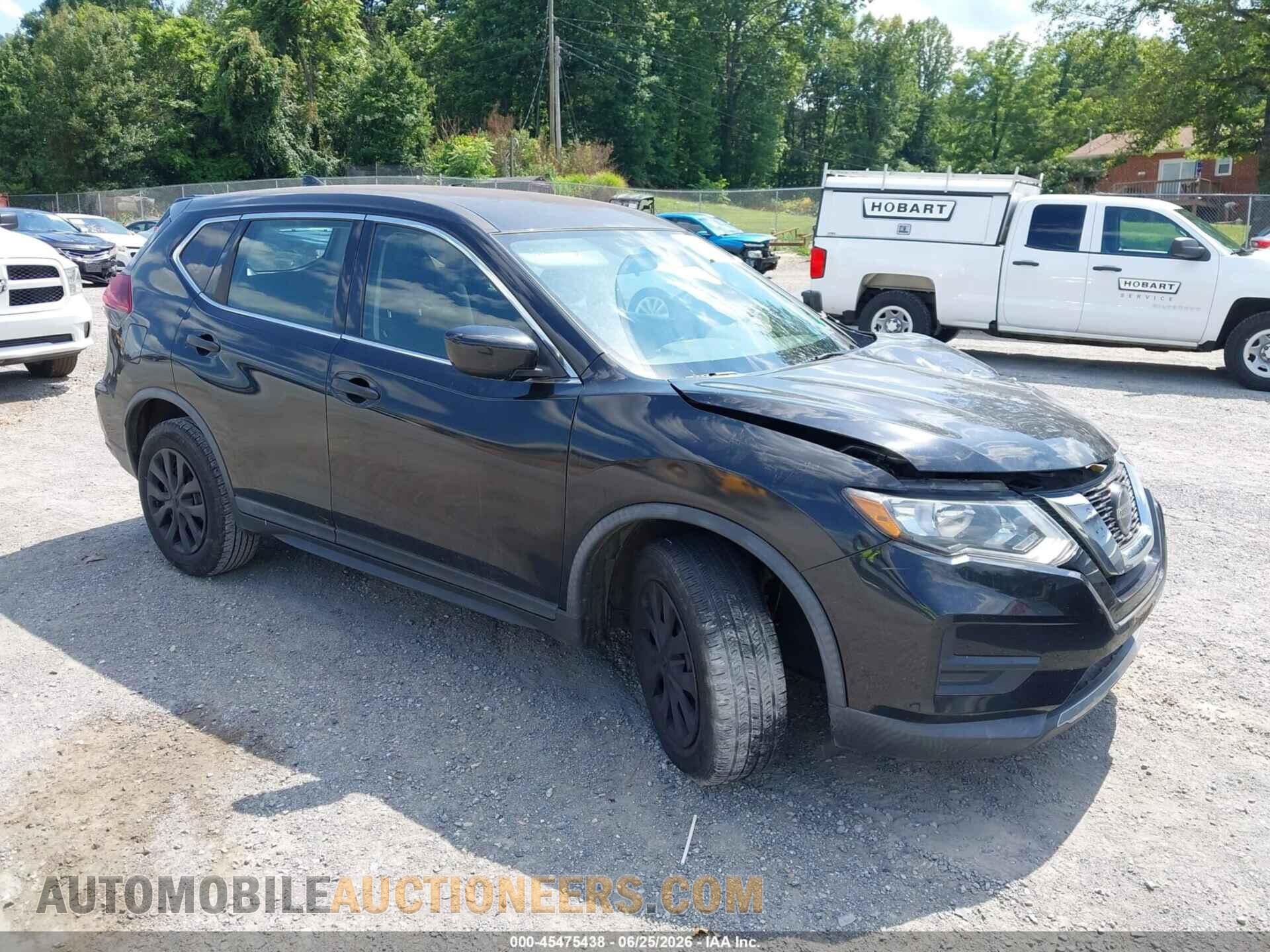 KNMAT2MT7JP517705 NISSAN ROGUE 2018