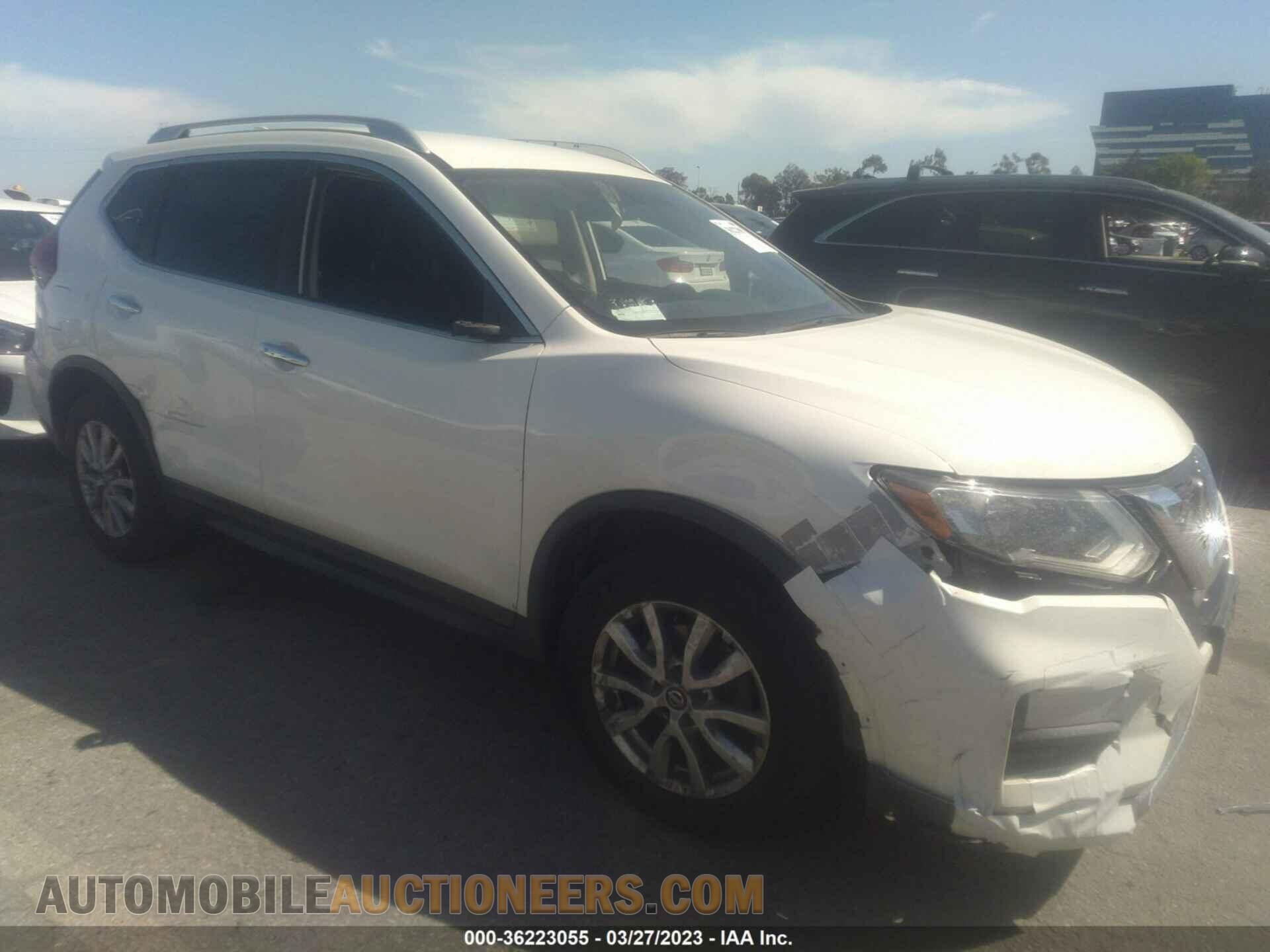 KNMAT2MT7JP525318 NISSAN ROGUE 2018