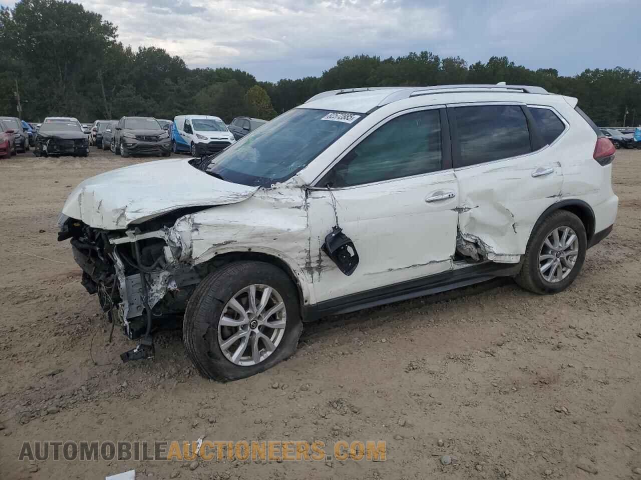 KNMAT2MT7JP525495 NISSAN ROGUE 2018