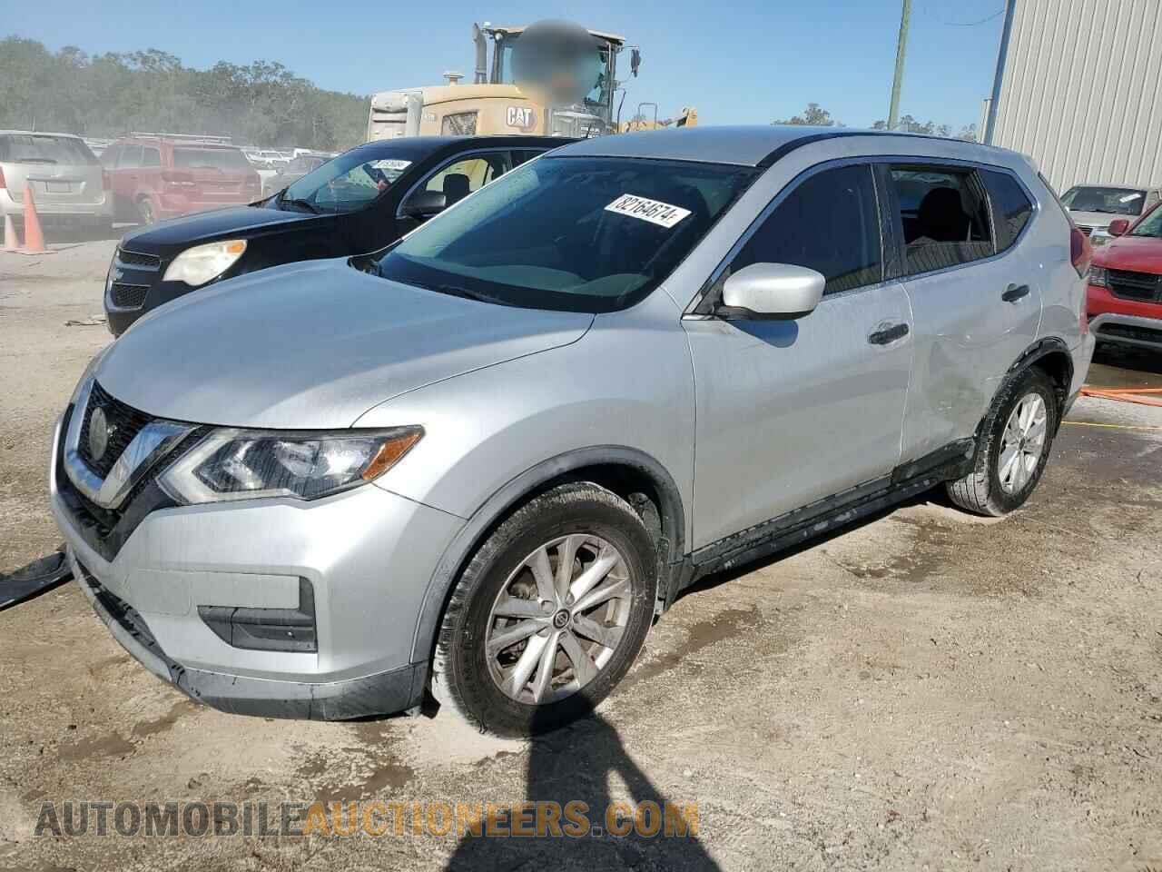 KNMAT2MT7JP529885 NISSAN ROGUE 2018