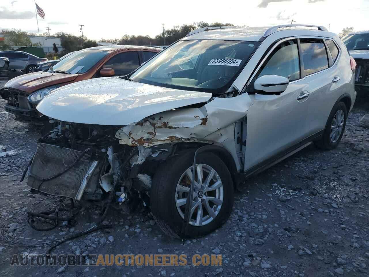 KNMAT2MT7JP530244 NISSAN ROGUE 2018