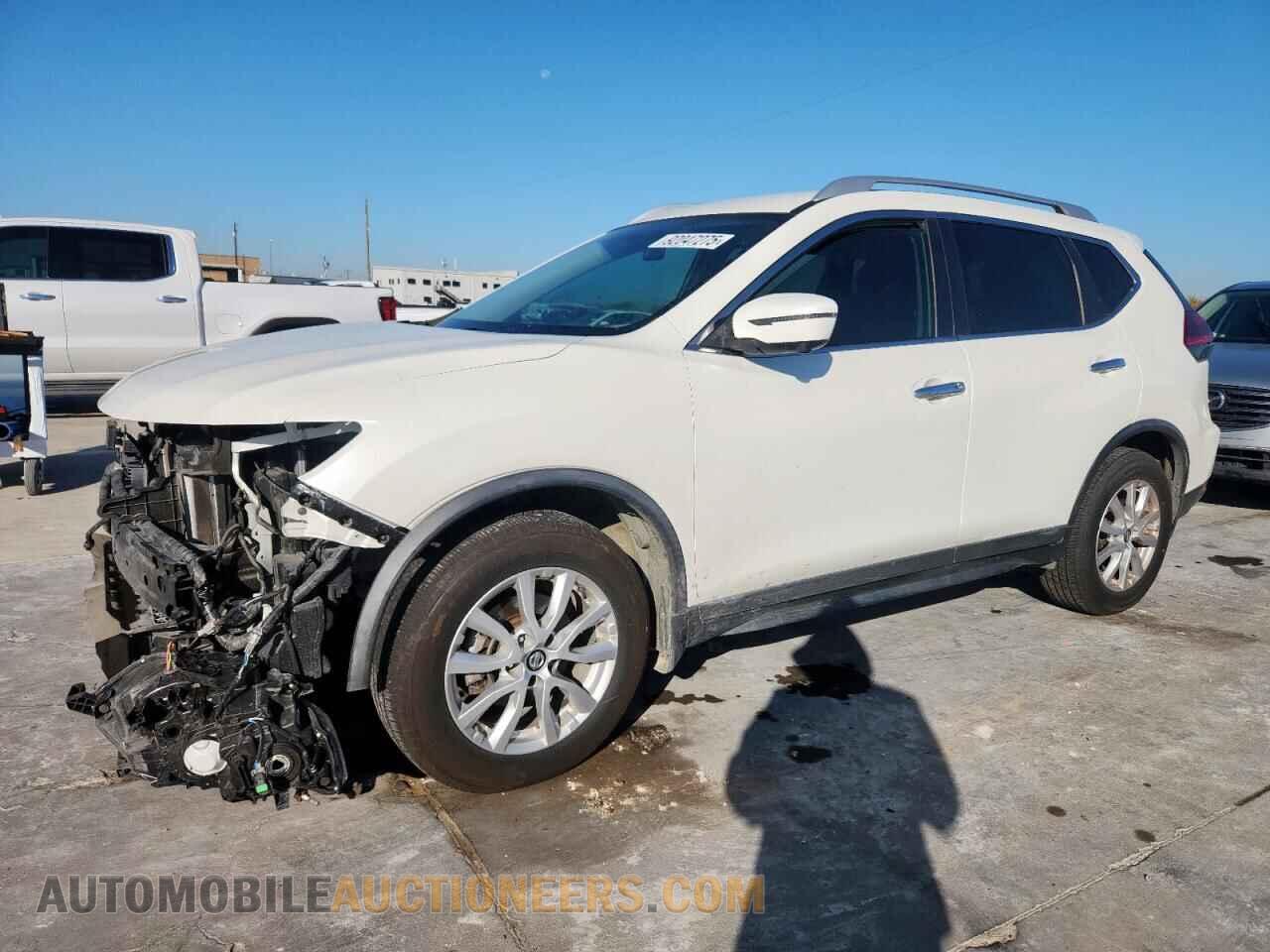 KNMAT2MT7JP530356 NISSAN ROGUE 2018