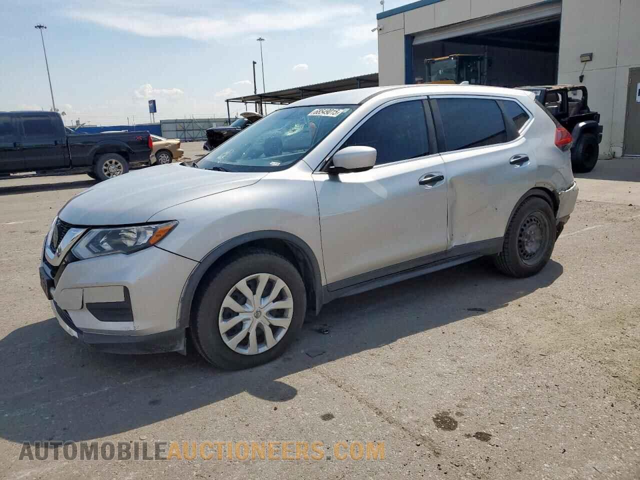 KNMAT2MT7JP540675 NISSAN ROGUE 2018