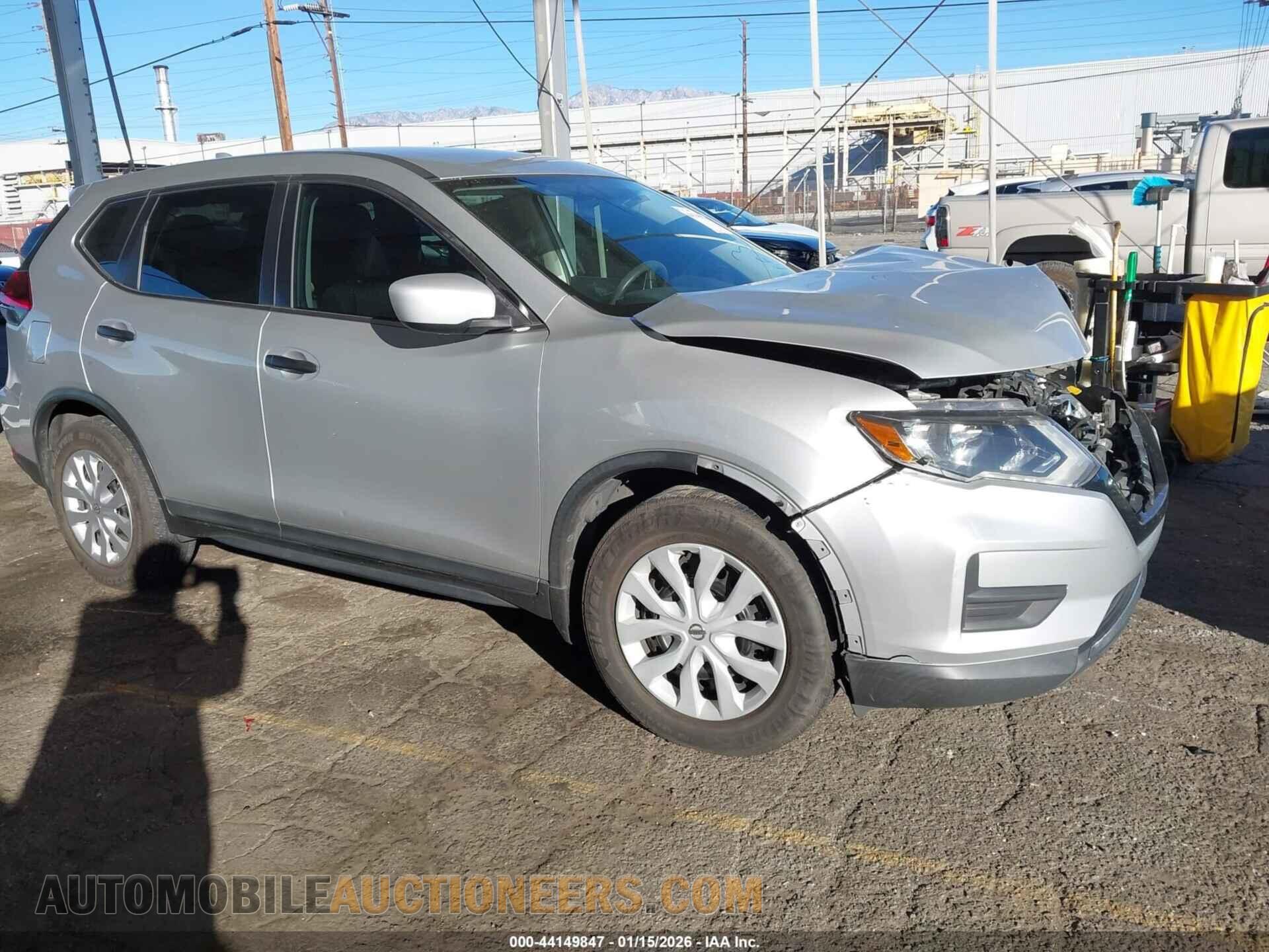 KNMAT2MT7JP558111 NISSAN ROGUE 2018