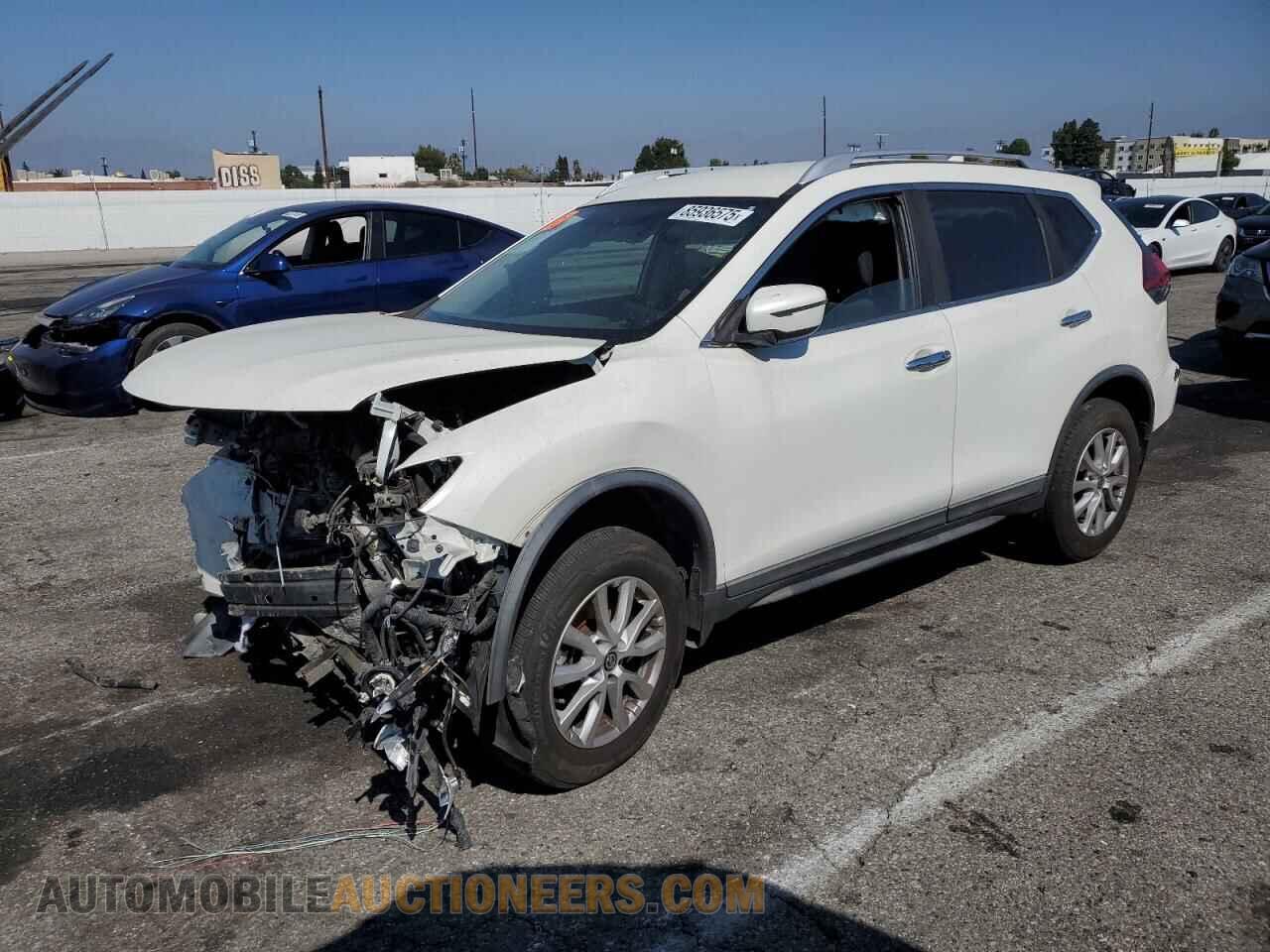 KNMAT2MT7JP564247 NISSAN ROGUE 2018