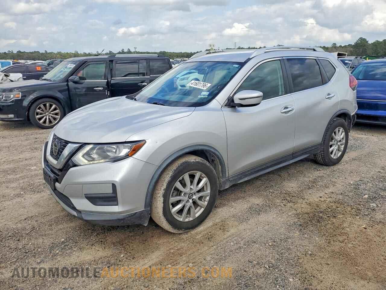KNMAT2MT7JP569562 NISSAN ROGUE 2018