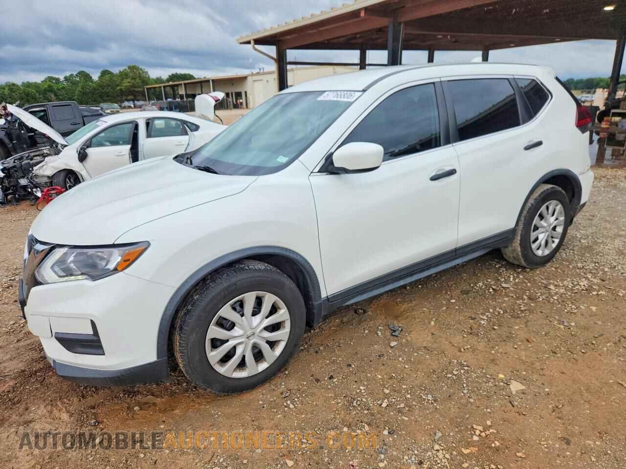 KNMAT2MT7JP572641 NISSAN ROGUE 2018