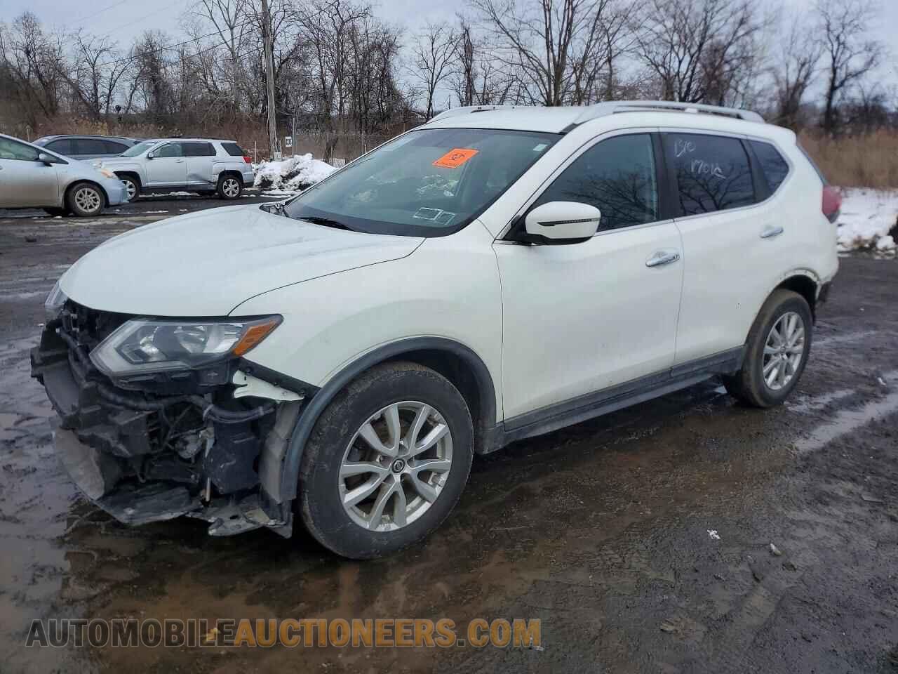 KNMAT2MT7JP575166 NISSAN ROGUE 2018