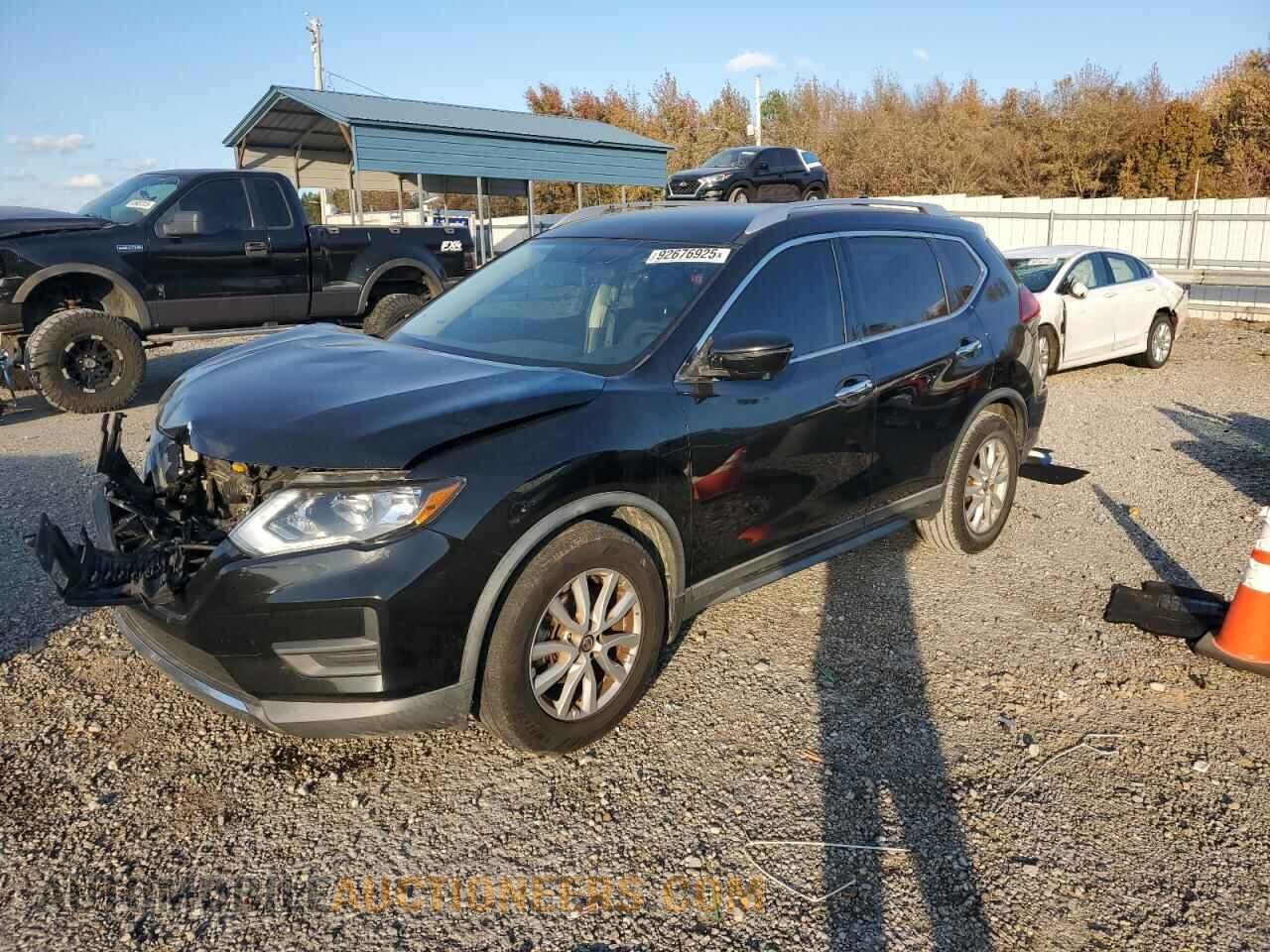 KNMAT2MT7JP576480 NISSAN ROGUE 2018