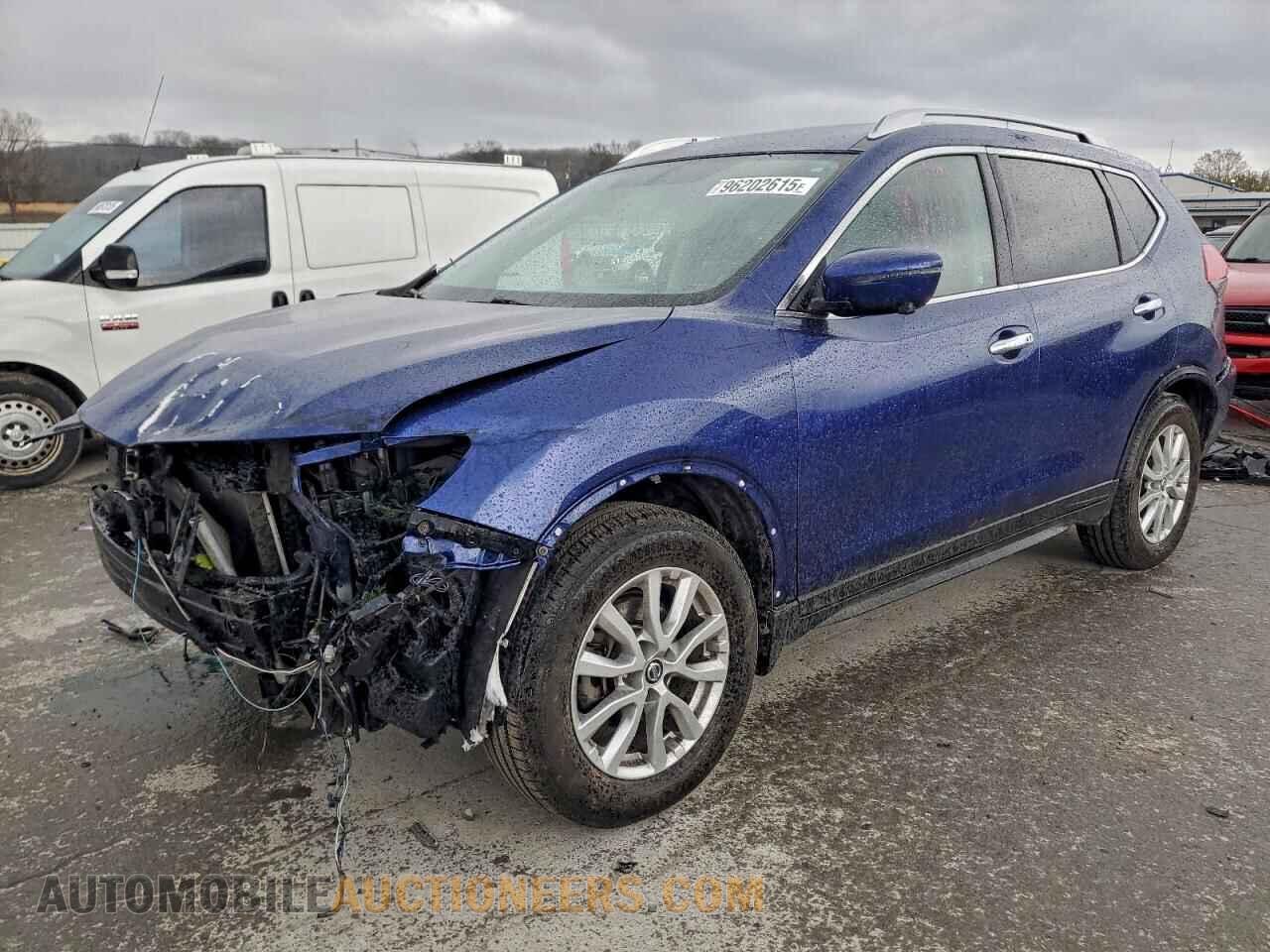 KNMAT2MT7JP587477 NISSAN ROGUE 2018