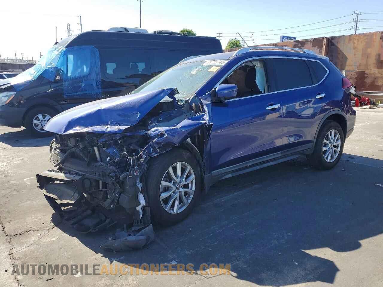 KNMAT2MT7JP593988 NISSAN ROGUE 2018
