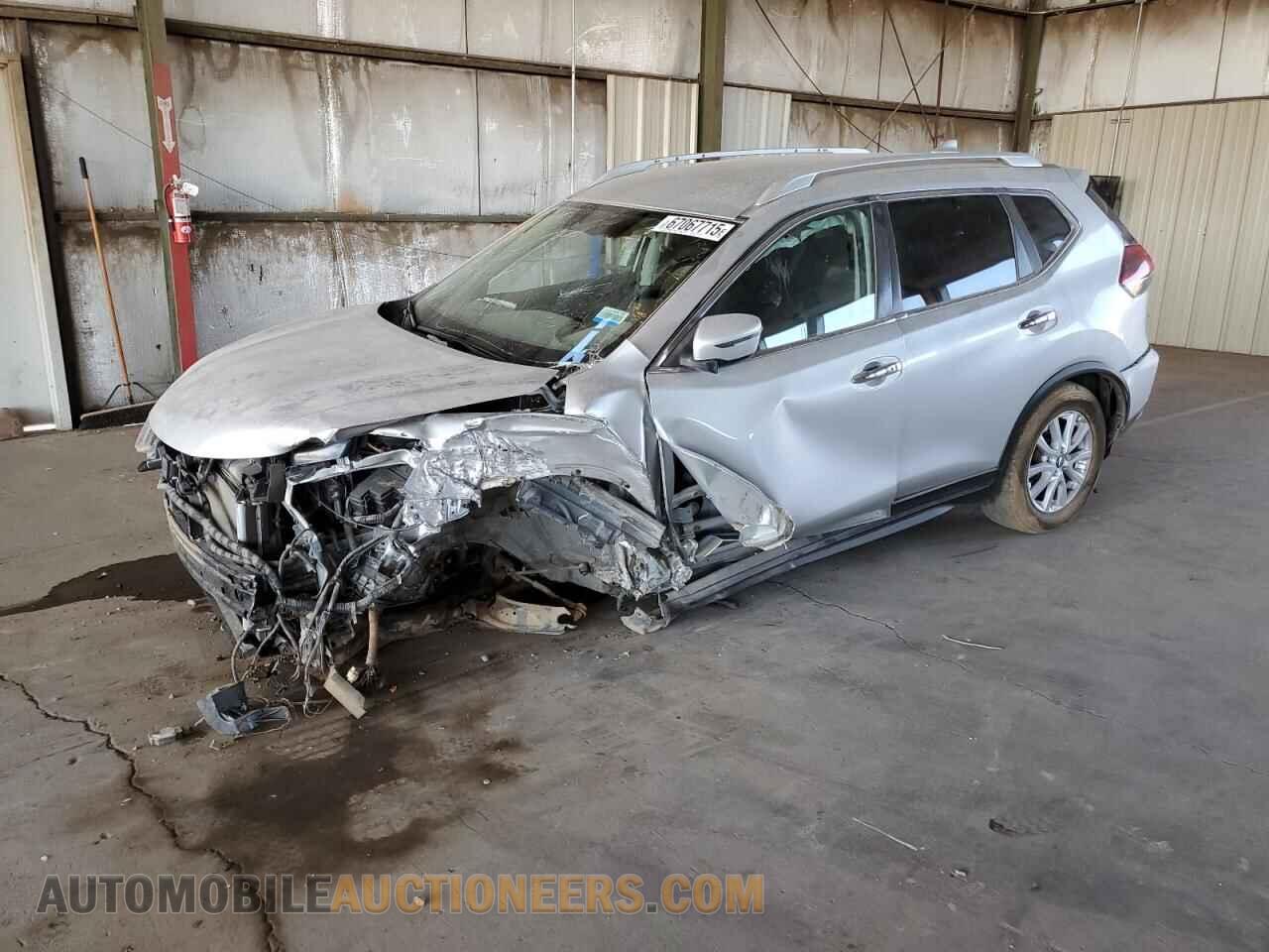 KNMAT2MT7JP596096 NISSAN ROGUE 2018