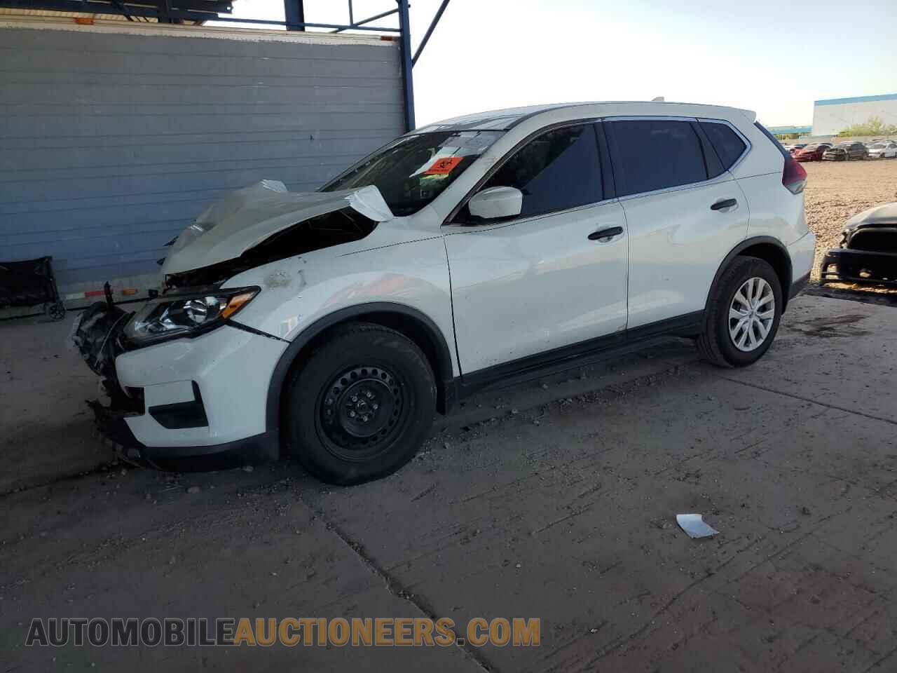 KNMAT2MT7JP601071 NISSAN ROGUE 2018