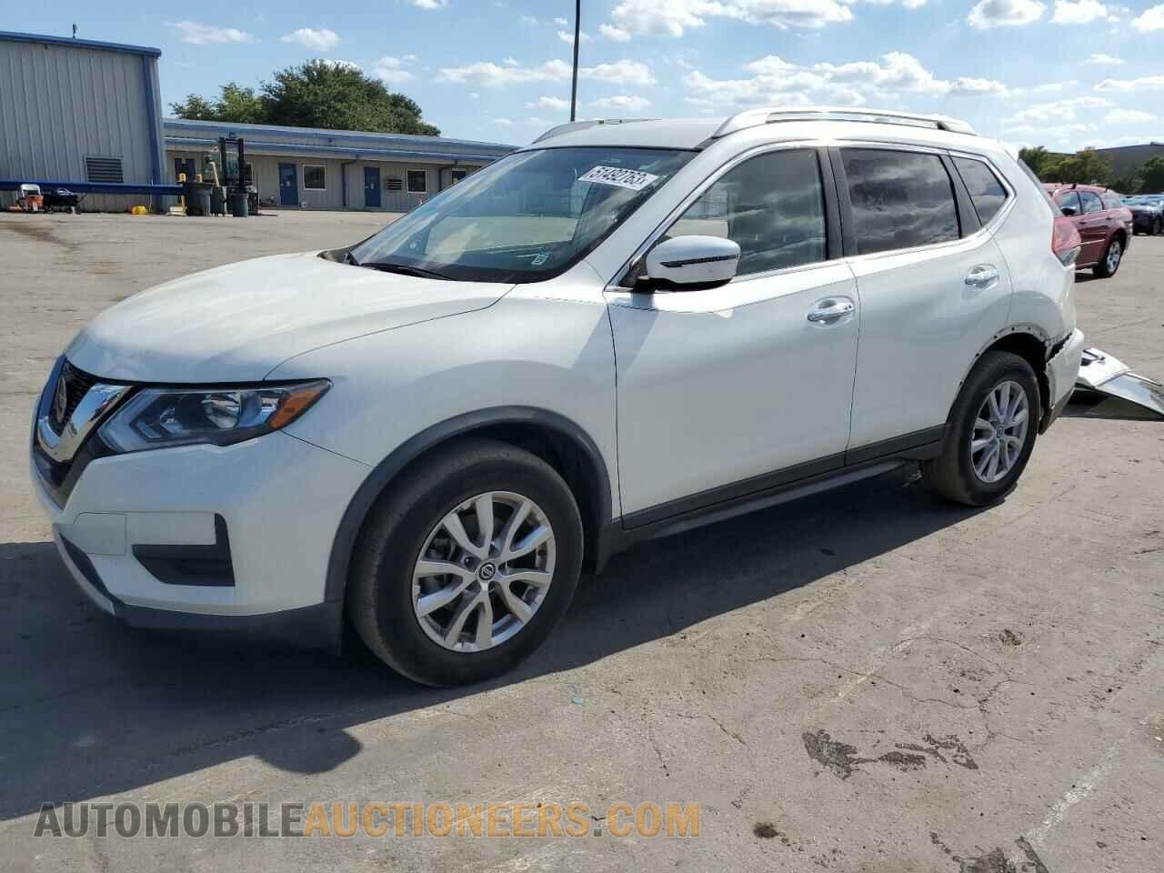 KNMAT2MT7JP617657 NISSAN ROGUE 2018