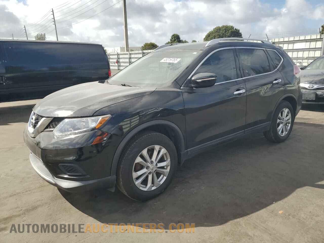 KNMAT2MT8FP560733 NISSAN ROGUE 2015