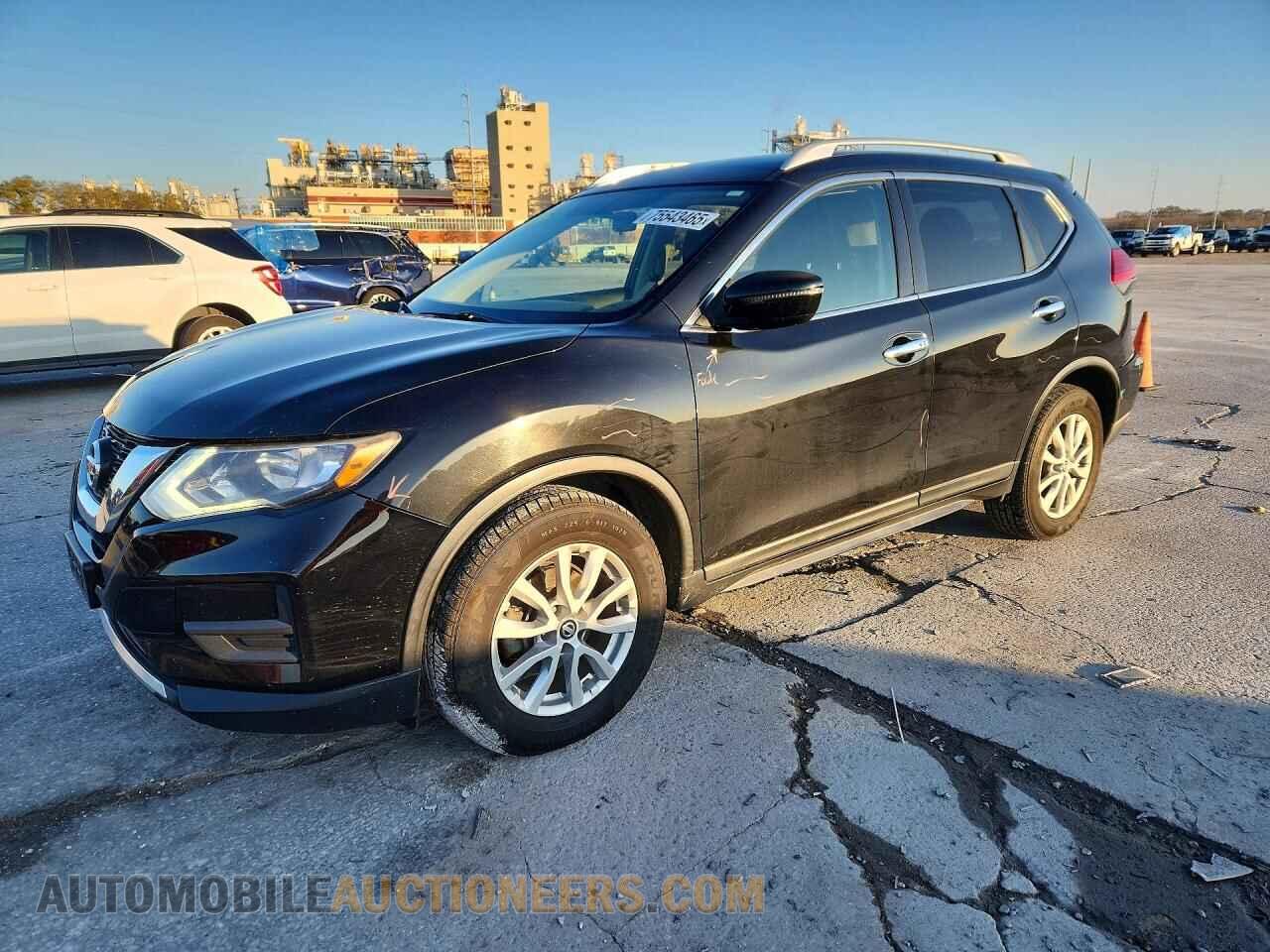 KNMAT2MT8HP562016 NISSAN ROGUE 2017
