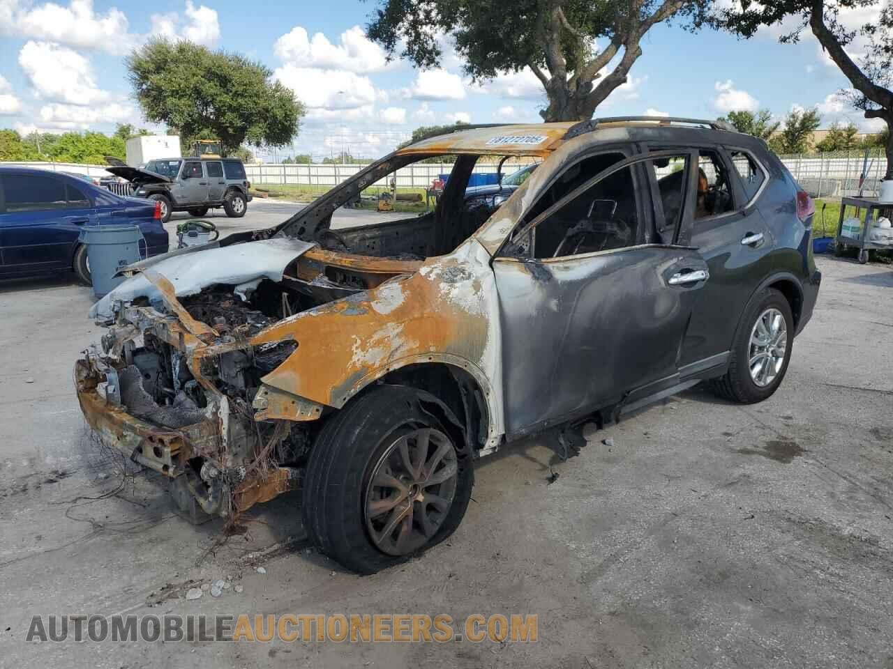 KNMAT2MT8LP520793 NISSAN ROGUE 2020