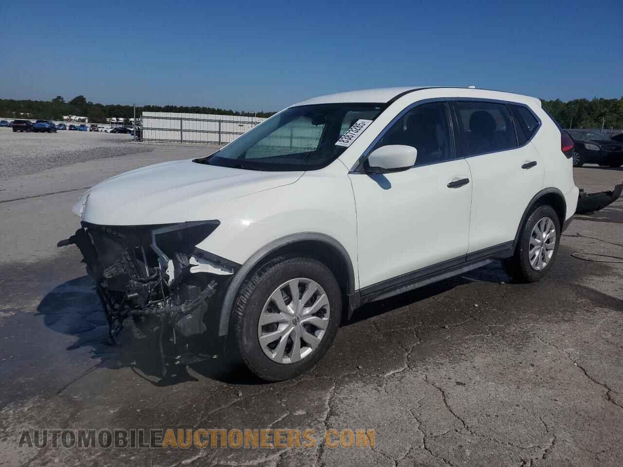 KNMAT2MT9HP609957 NISSAN ROGUE 2017