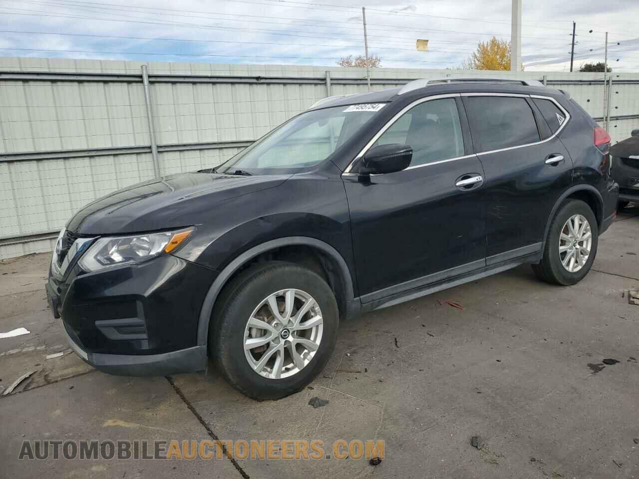 KNMAT2MV0HP511790 NISSAN ROGUE 2017
