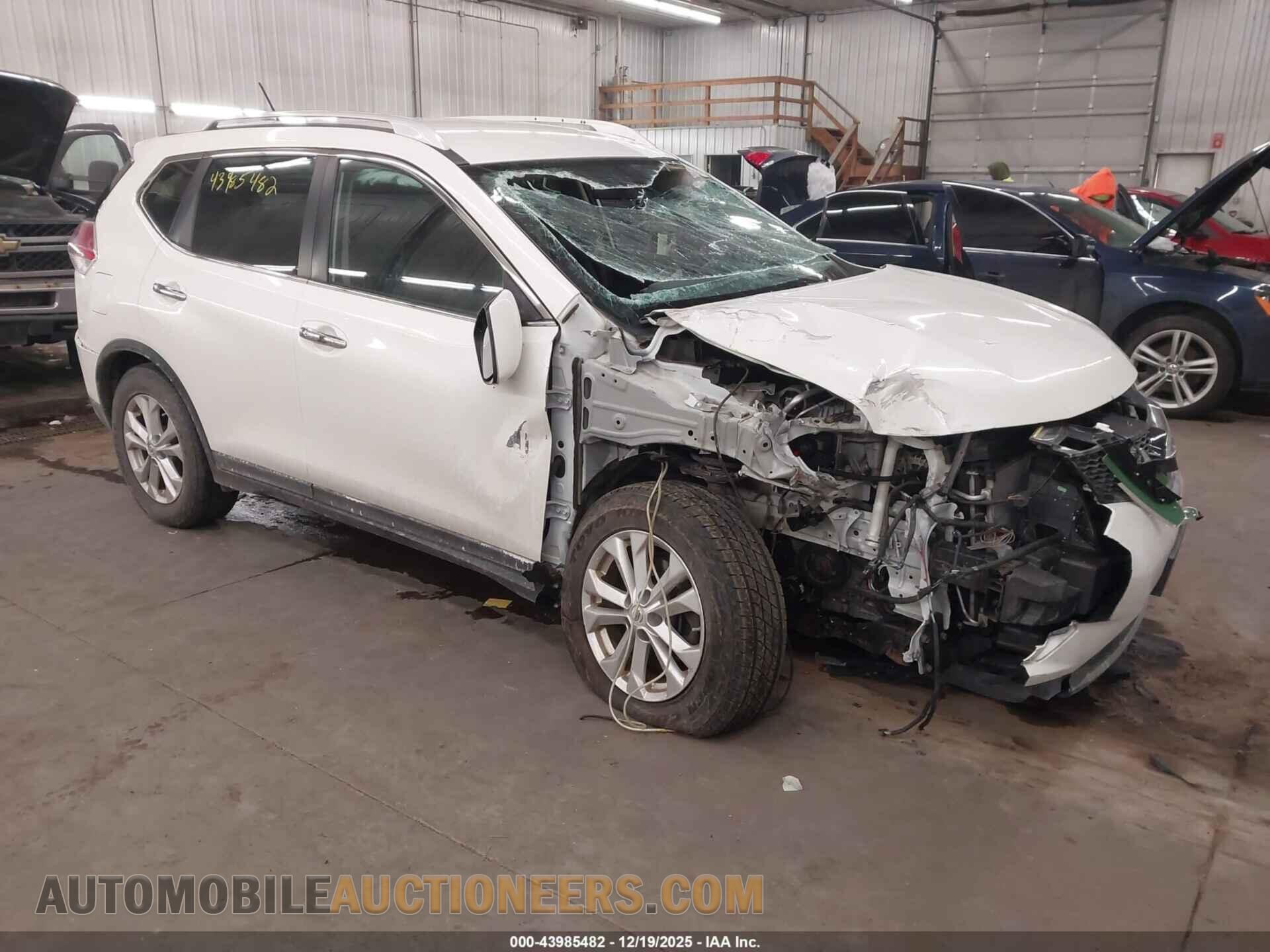KNMAT2MV2FP520746 NISSAN ROGUE 2015