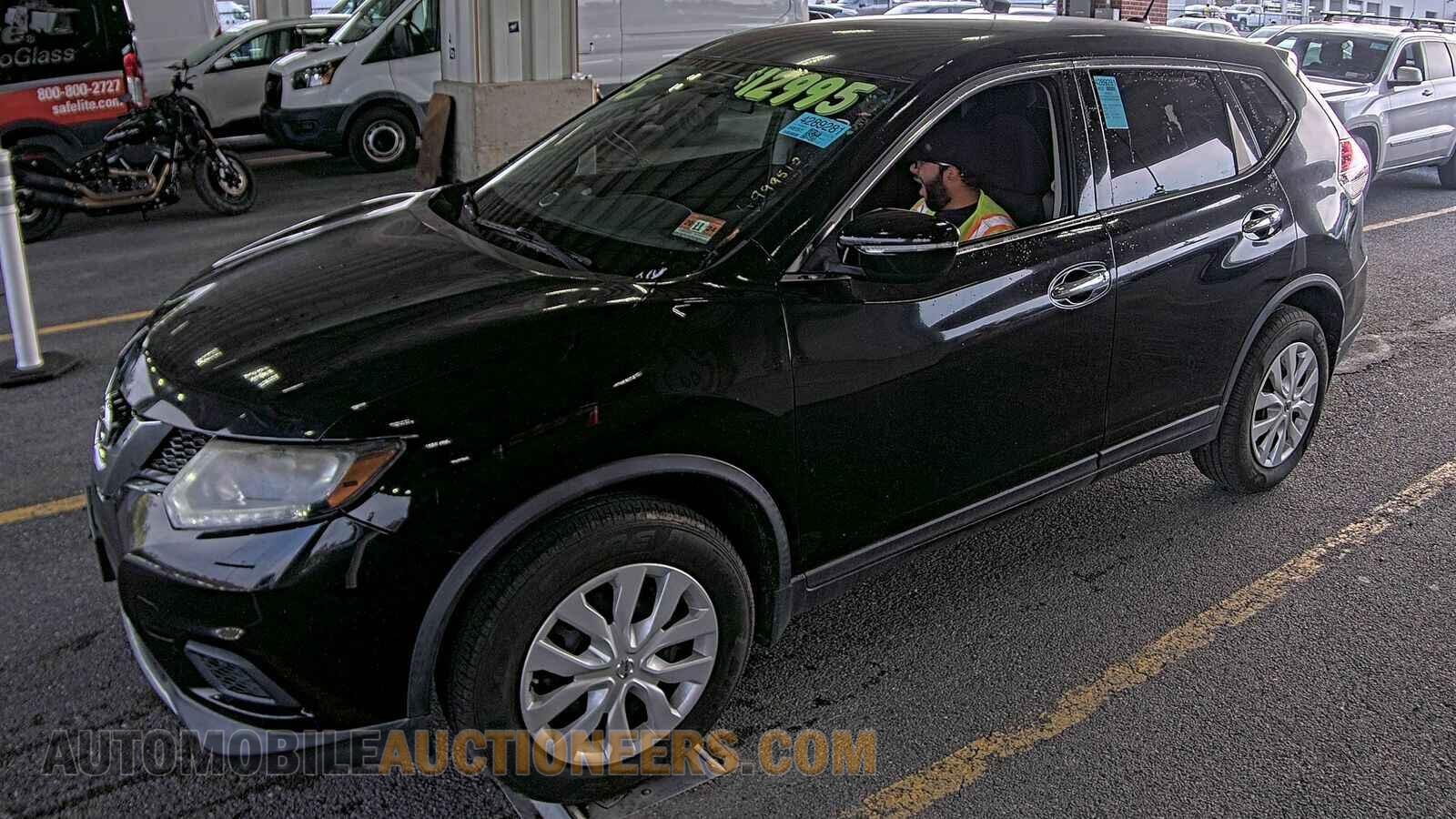 KNMAT2MV2FP588044 Nissan Rogue 2015