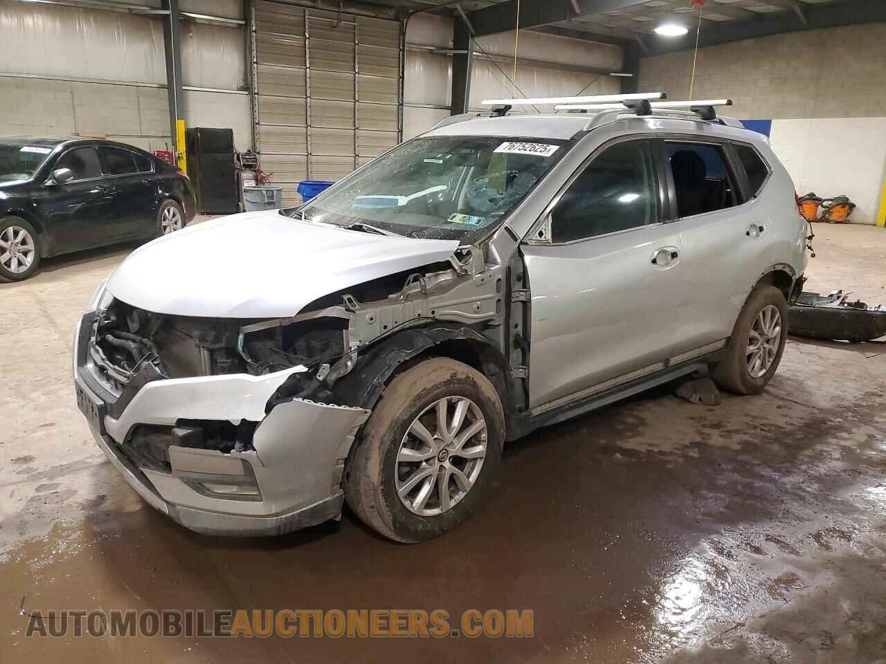 KNMAT2MV2HP504792 NISSAN ROGUE 2017