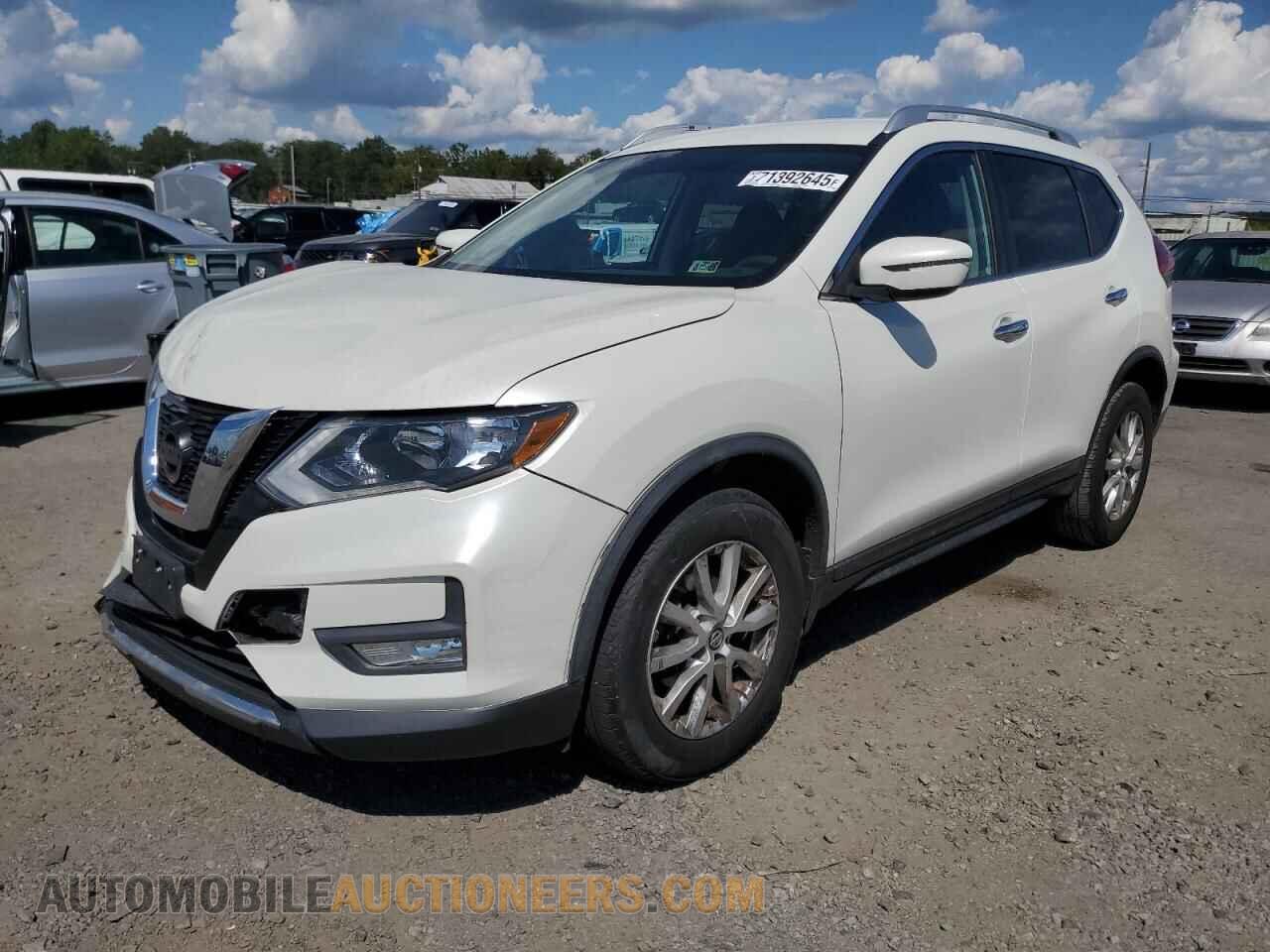 KNMAT2MV2HP505599 NISSAN ROGUE 2017