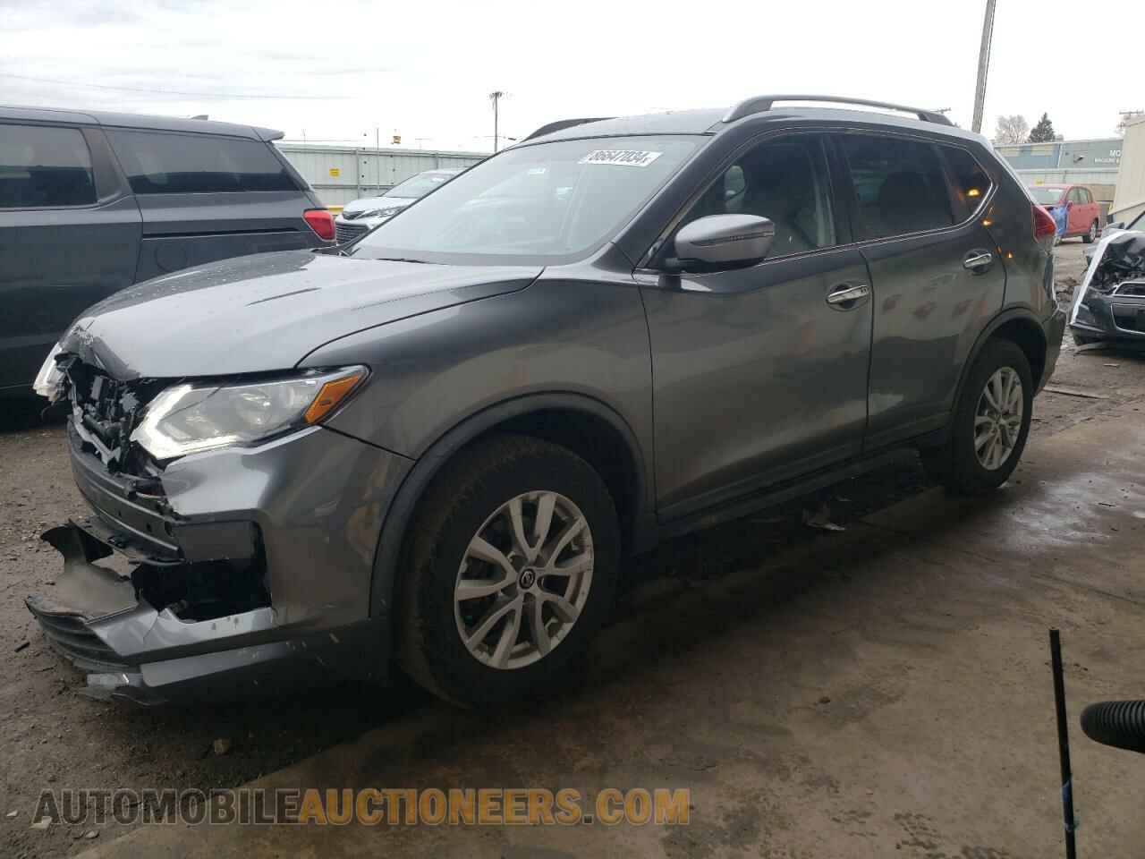 KNMAT2MV2JP577490 NISSAN ROGUE 2018