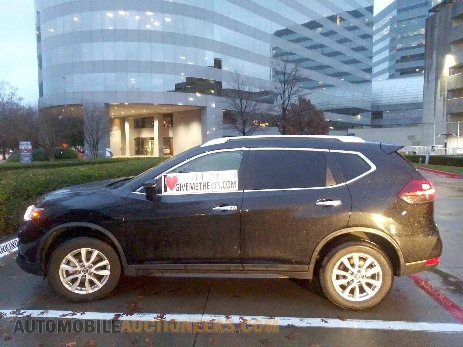 KNMAT2MV2LP513663 Nissan Rogue 2020