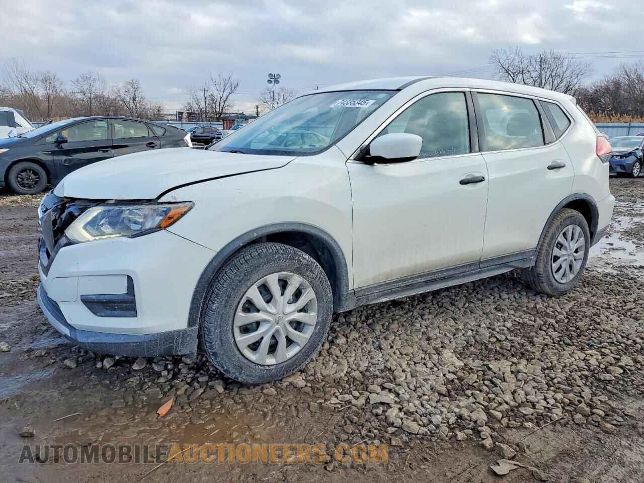 KNMAT2MV4HP511081 NISSAN ROGUE 2017
