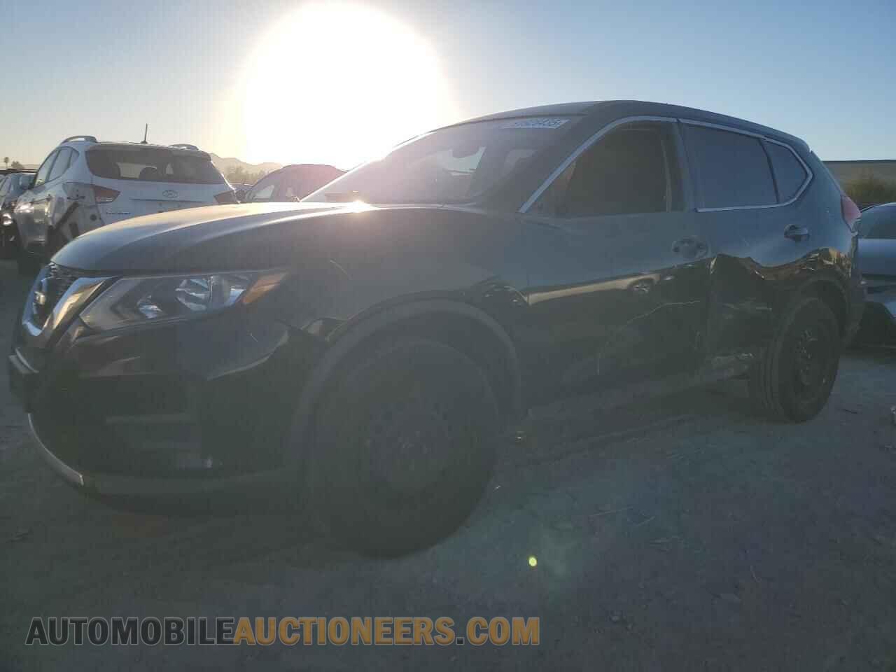 KNMAT2MV7HP508028 NISSAN ROGUE 2017