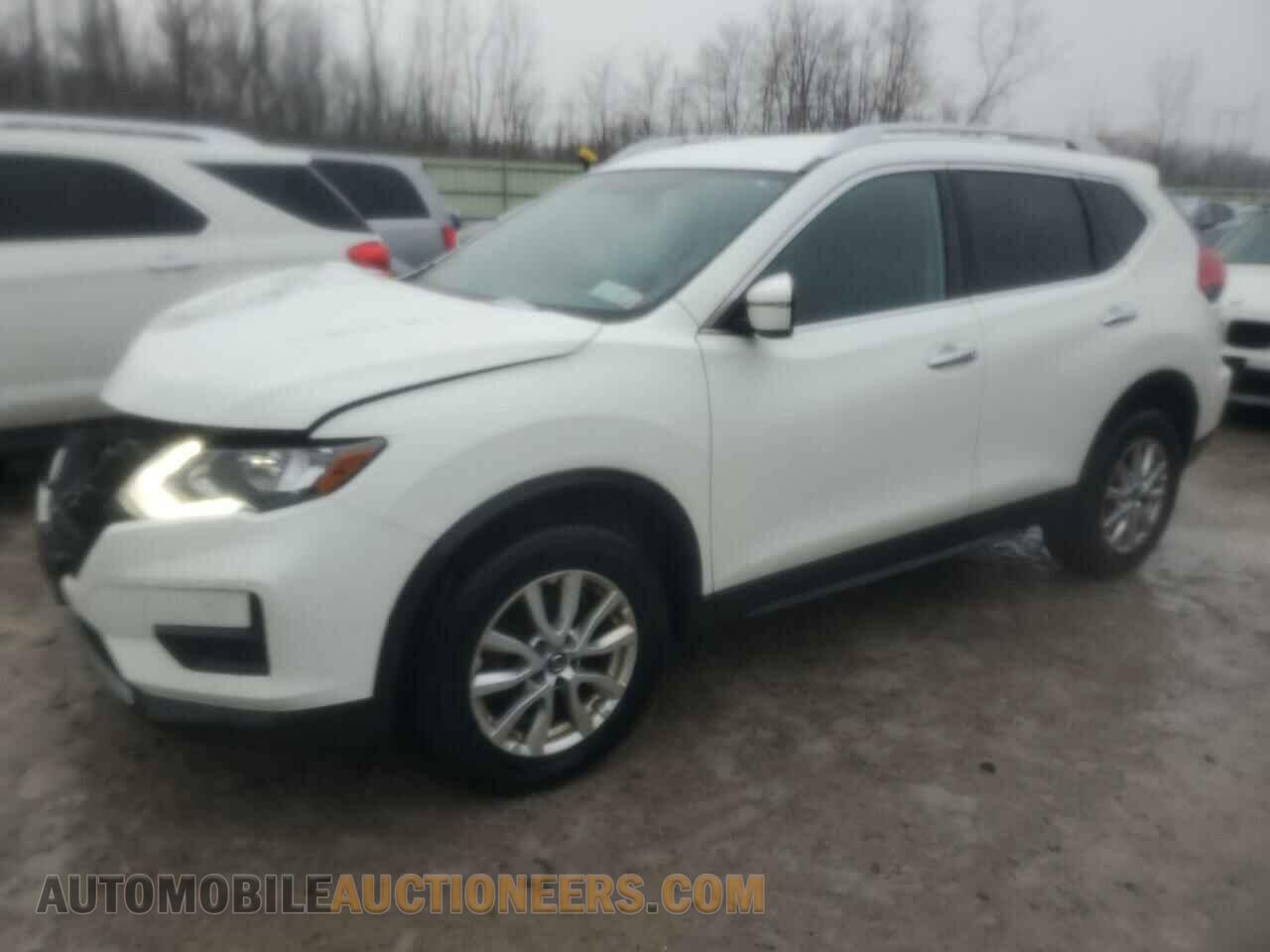 KNMAT2MV7HP584607 NISSAN ROGUE 2017