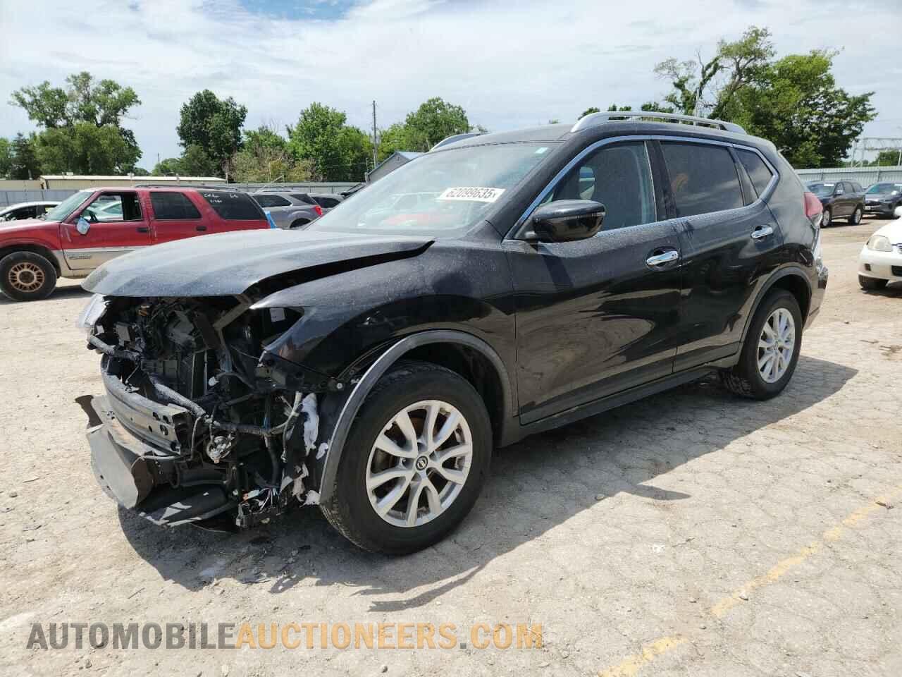 KNMAT2MV7JP558627 NISSAN ROGUE 2018