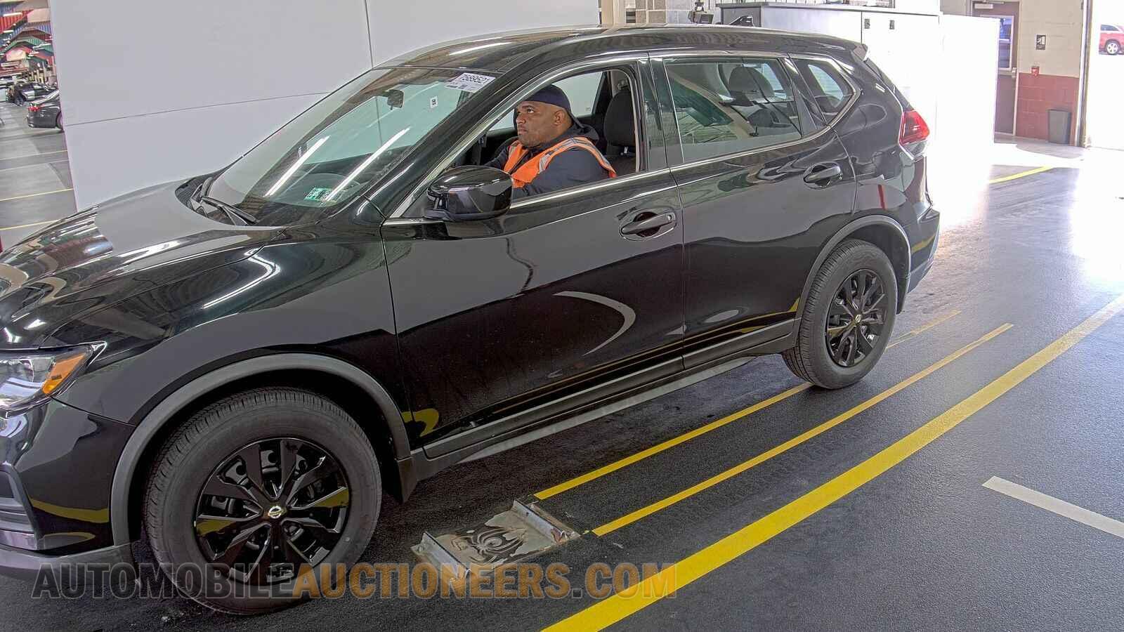 KNMAT2MV7LP508877 Nissan Rogue 2020