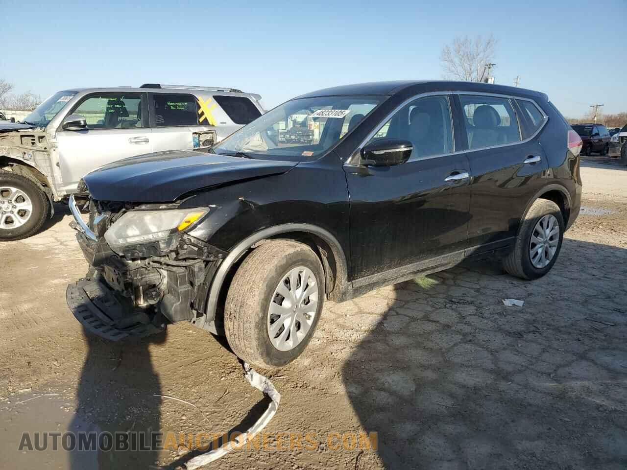 KNMAT2MV8FP534084 NISSAN ROGUE 2015