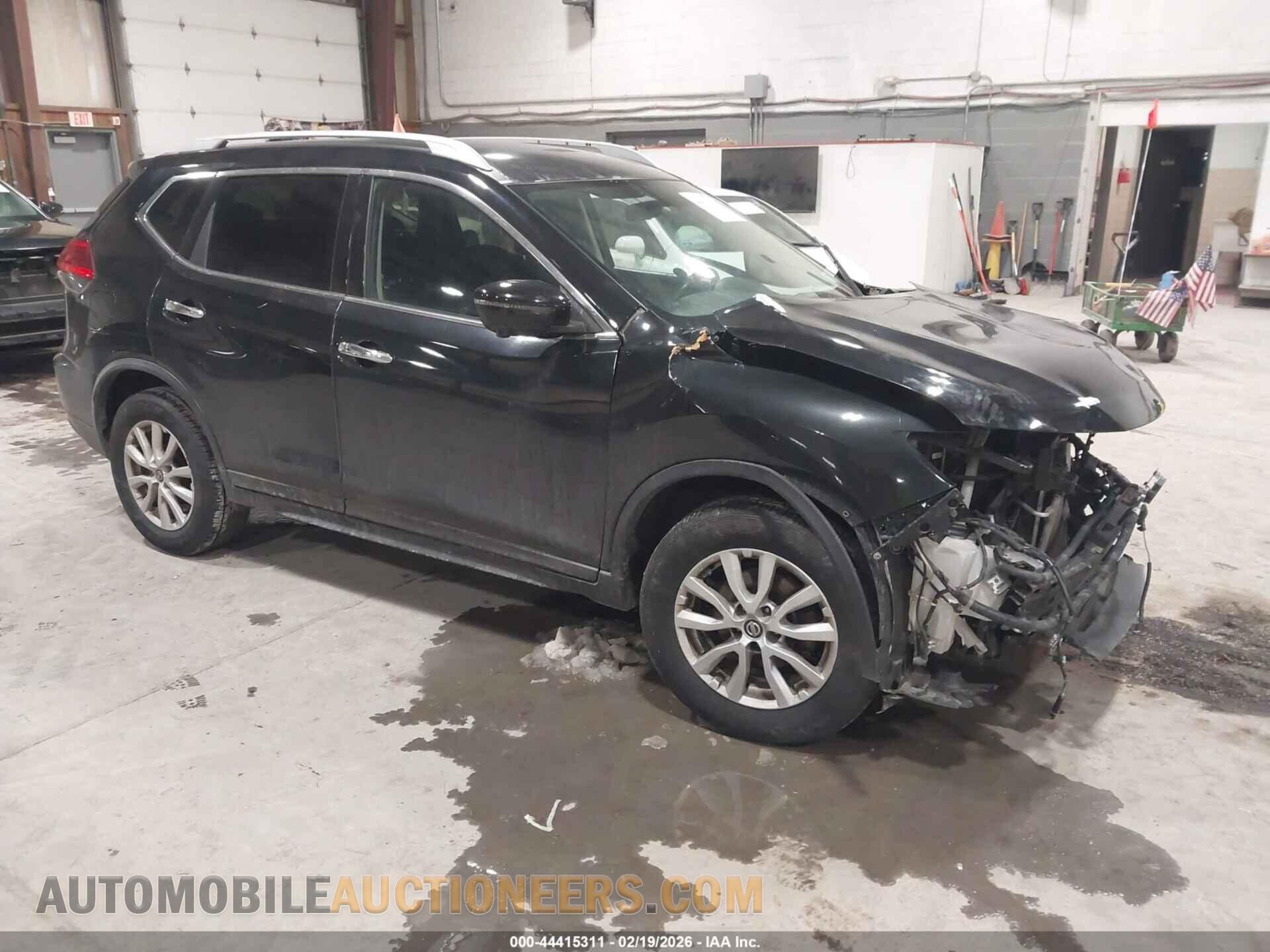KNMAT2MV8HP578721 NISSAN ROGUE 2017