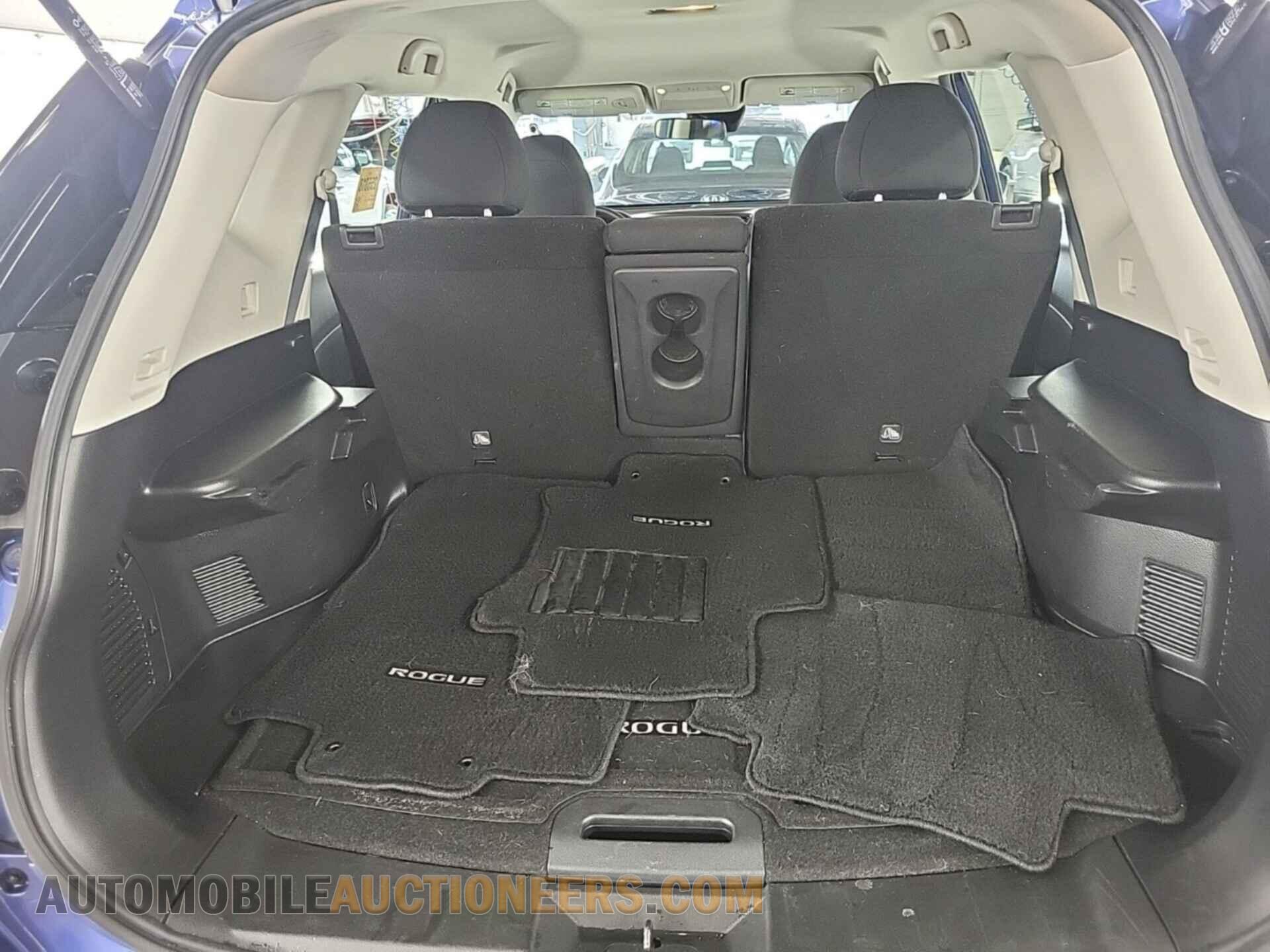 KNMAT2MV8LP529902 NISSAN ROGUE 2020