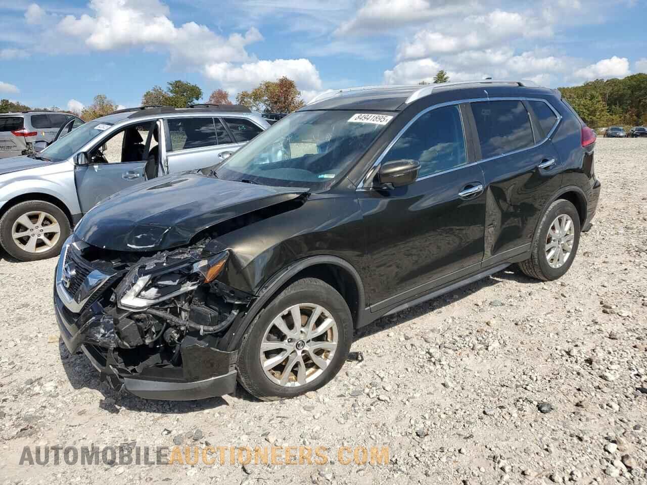 KNMAT2MV9HP502621 NISSAN ROGUE 2017